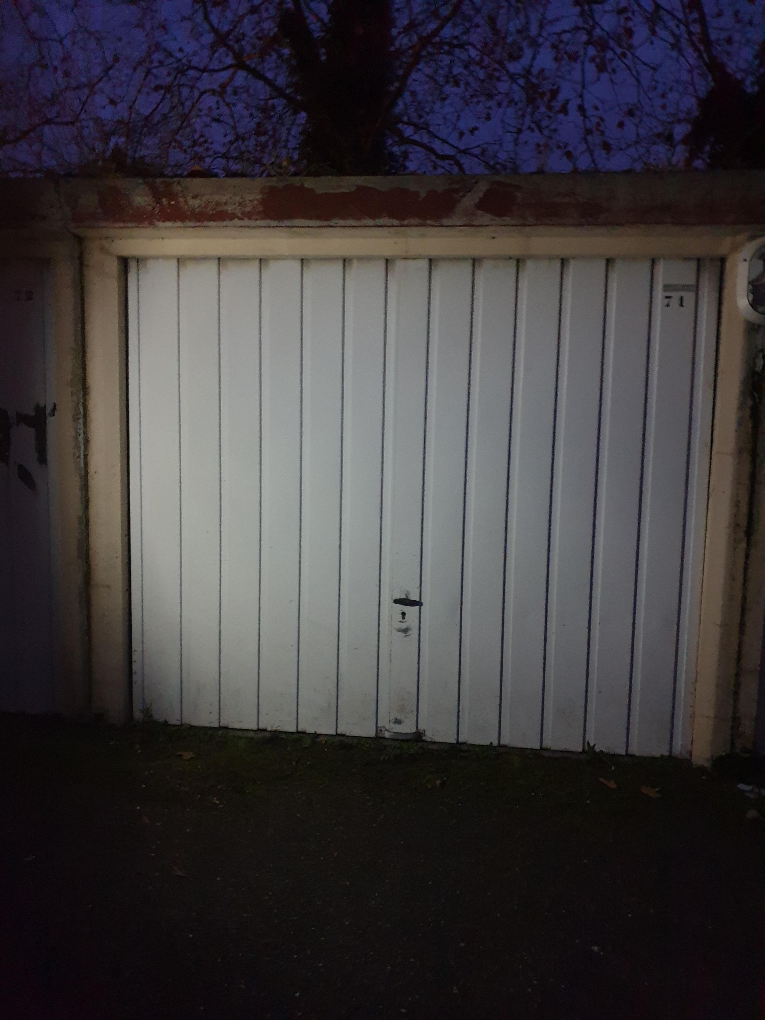 Box fermé sécurisé / Parking