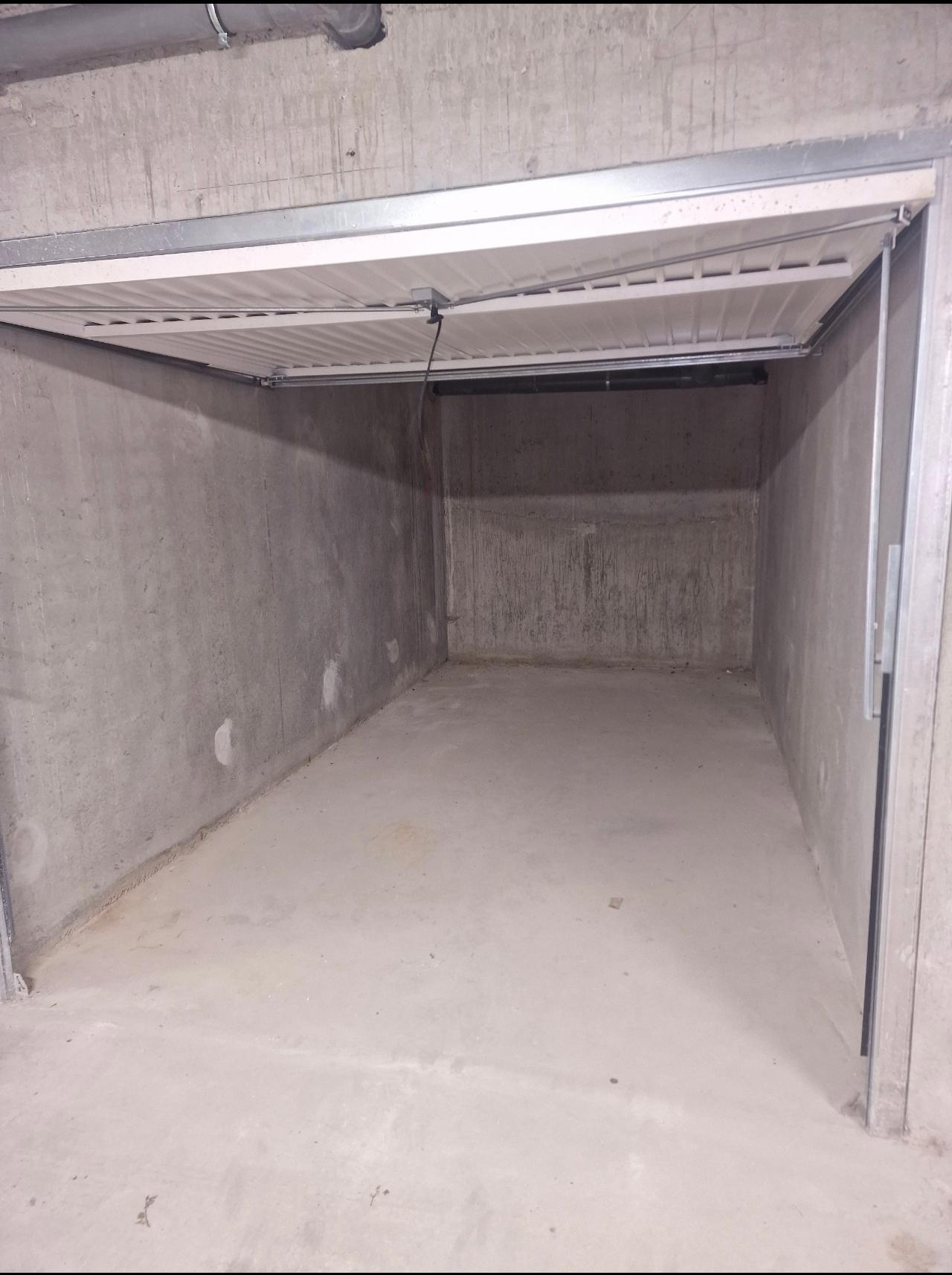 Box de stockage sécurisé en sous-sol