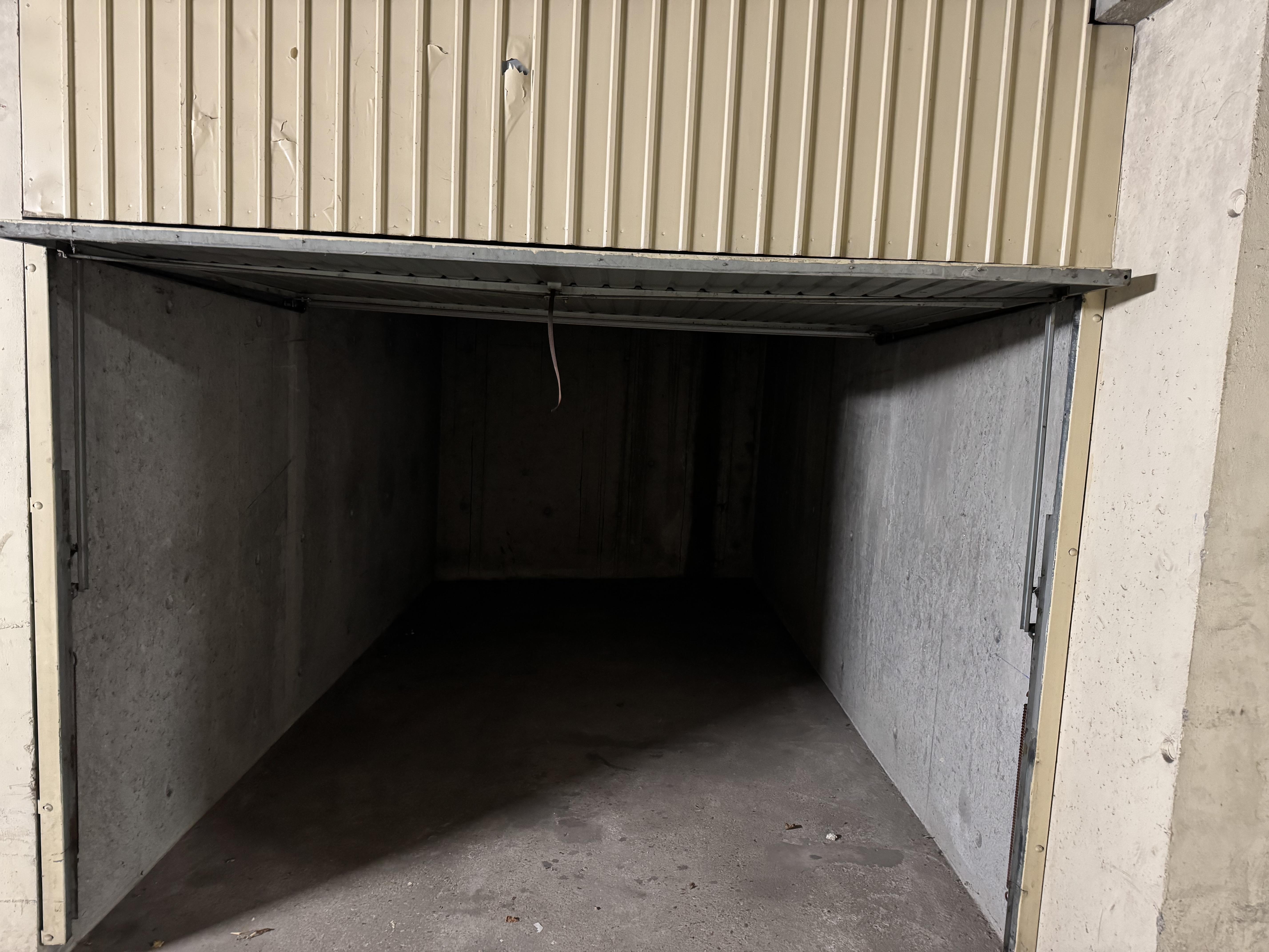 Garage/ Box 14m² - Marly Le Roi