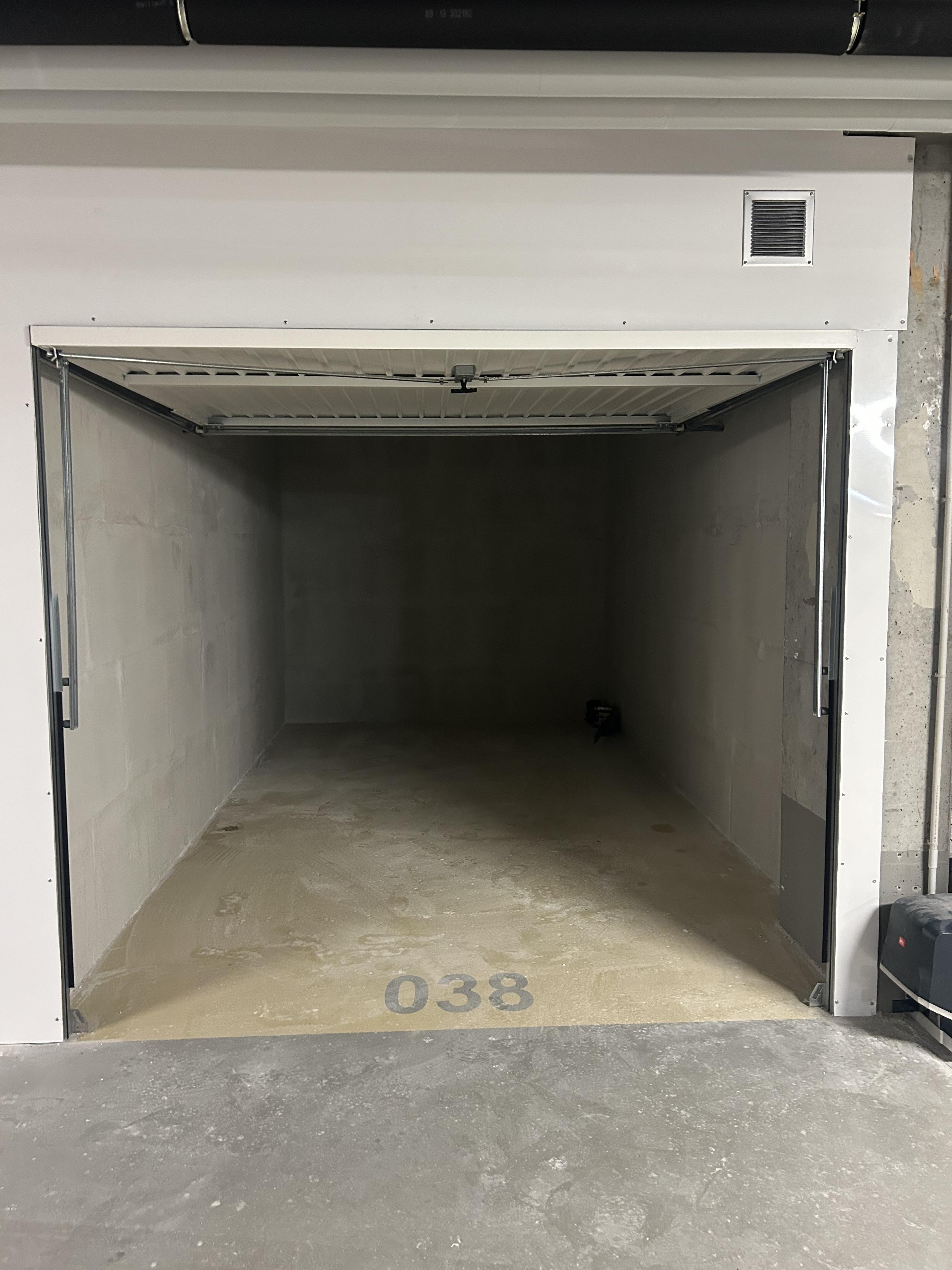 Box de stockage - 12 m² - centre-ville