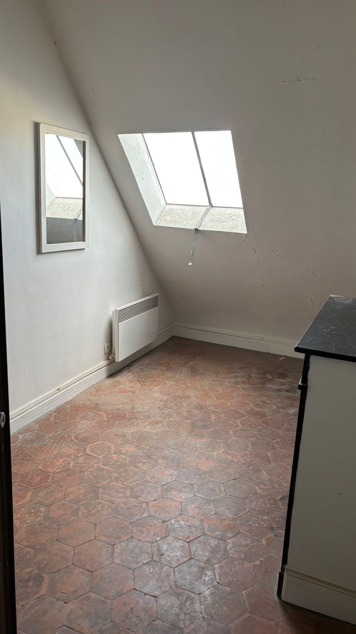 Chambre de bonne idéale pour stockage - sécurisée