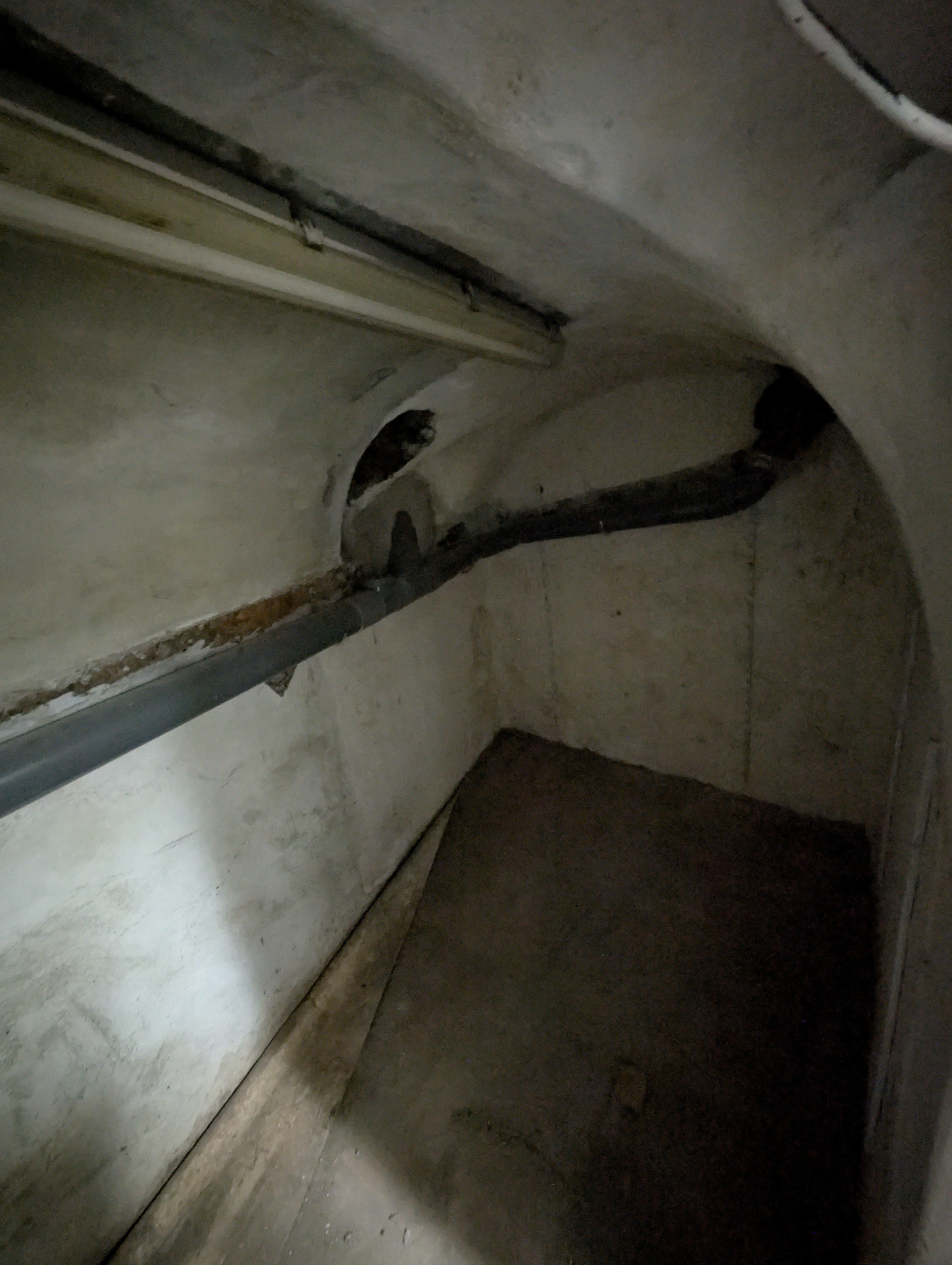 Location cave vide Clichy