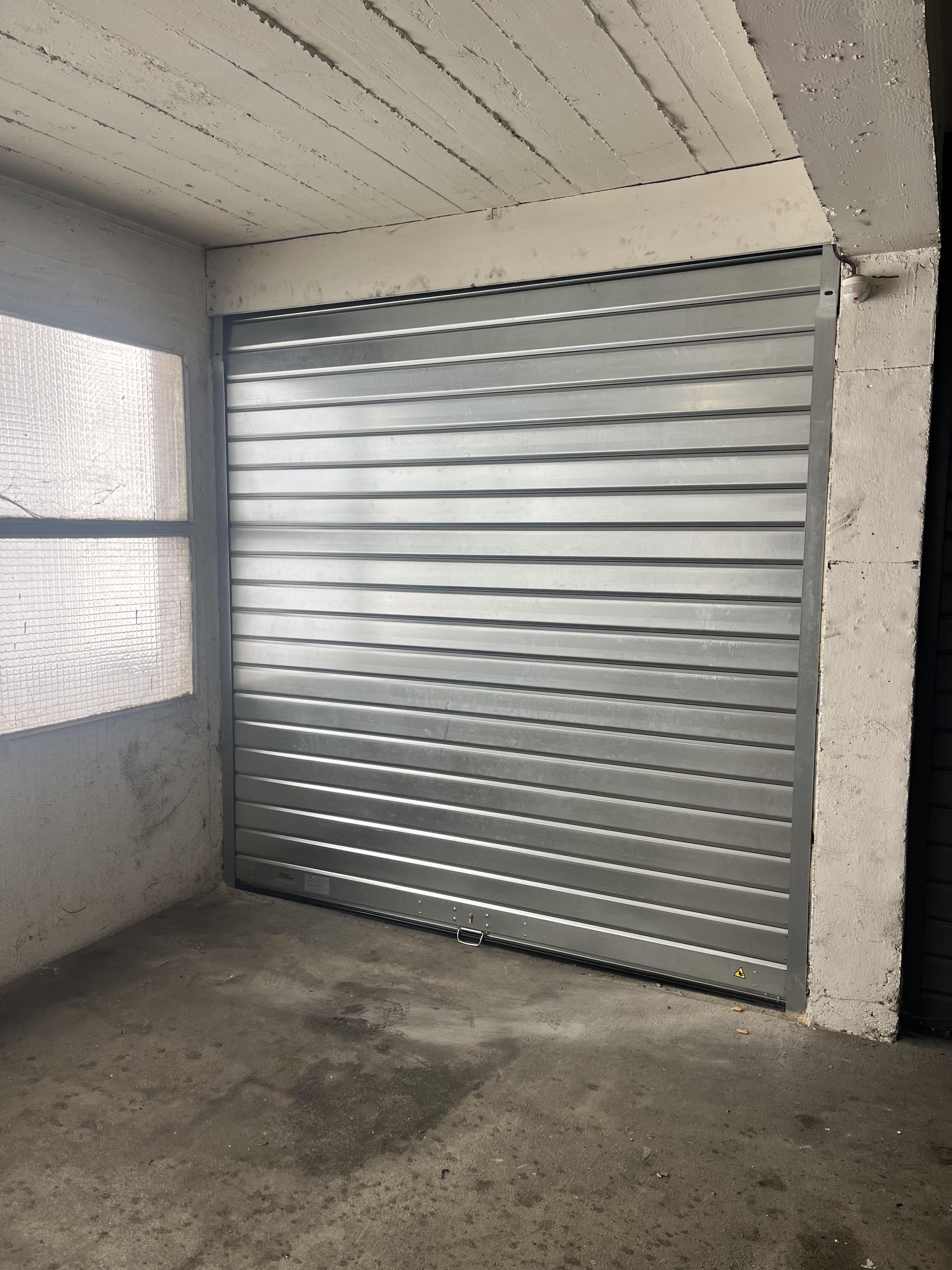 Box de stockage sécurisé 13 m2