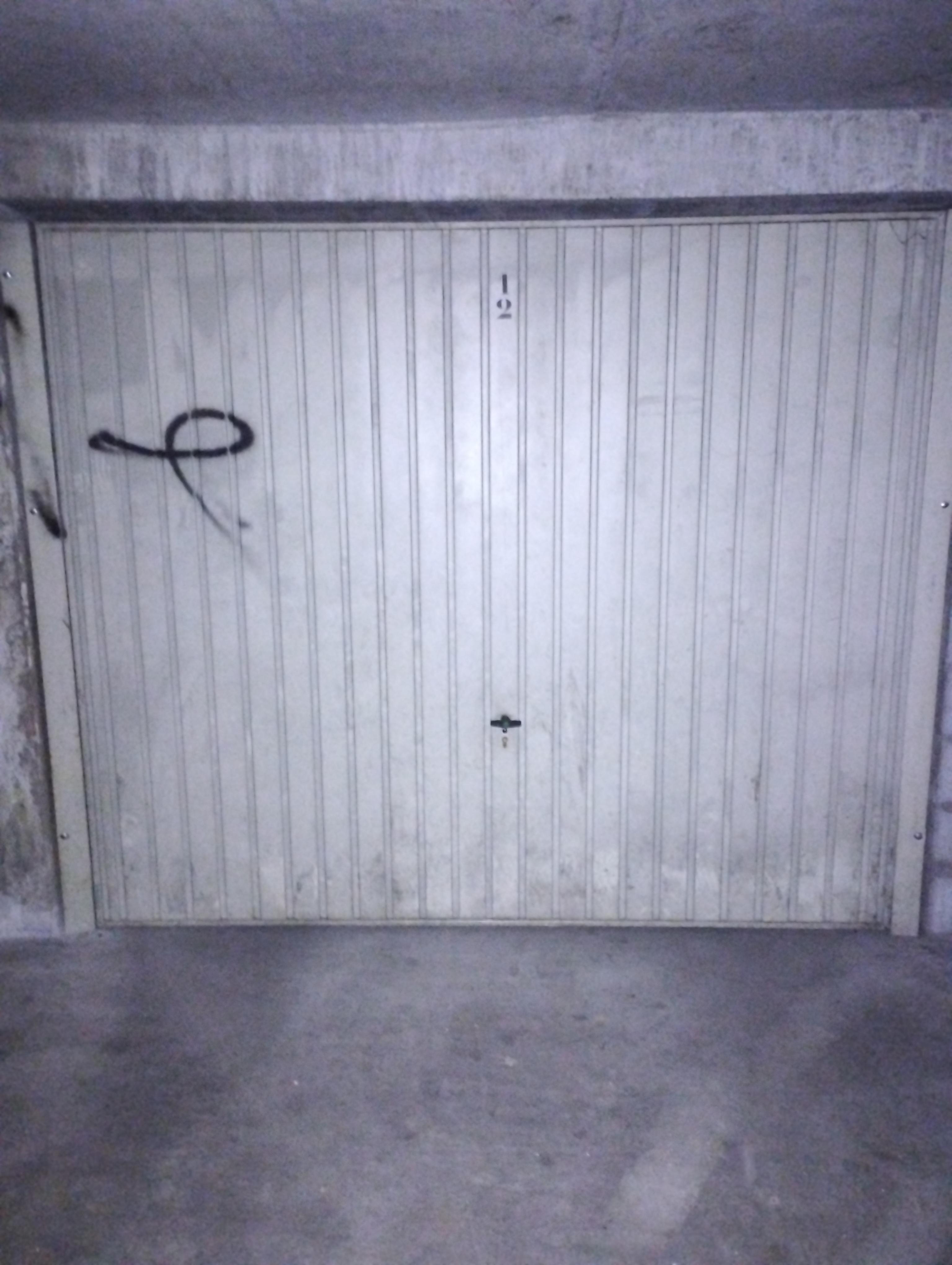 Garage/ Box 13m² à Francheville