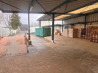 stockage temporaire palettes, racks ou sol, ou espace