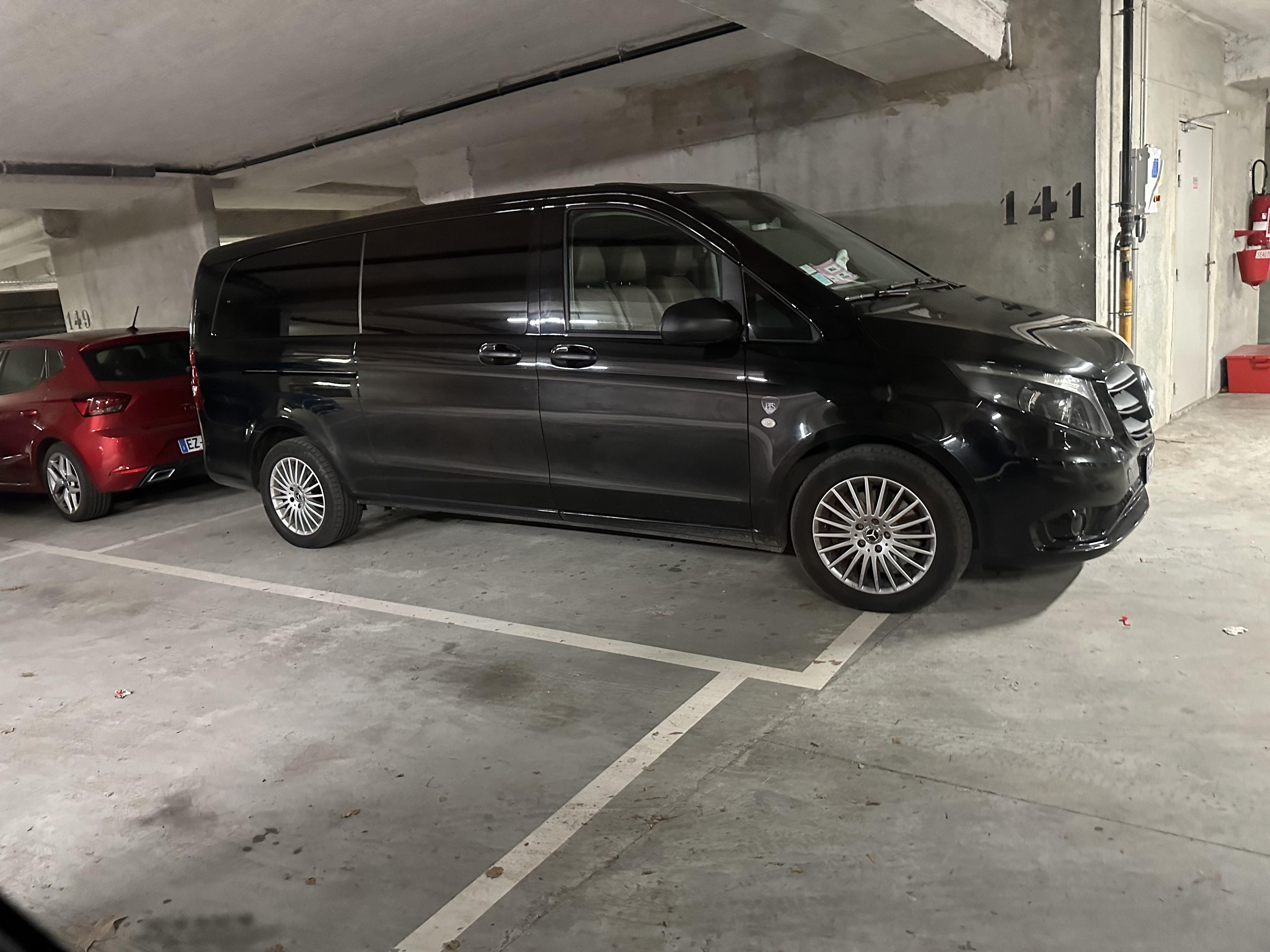 Place de parking sécurisée dans résidence sécurisée