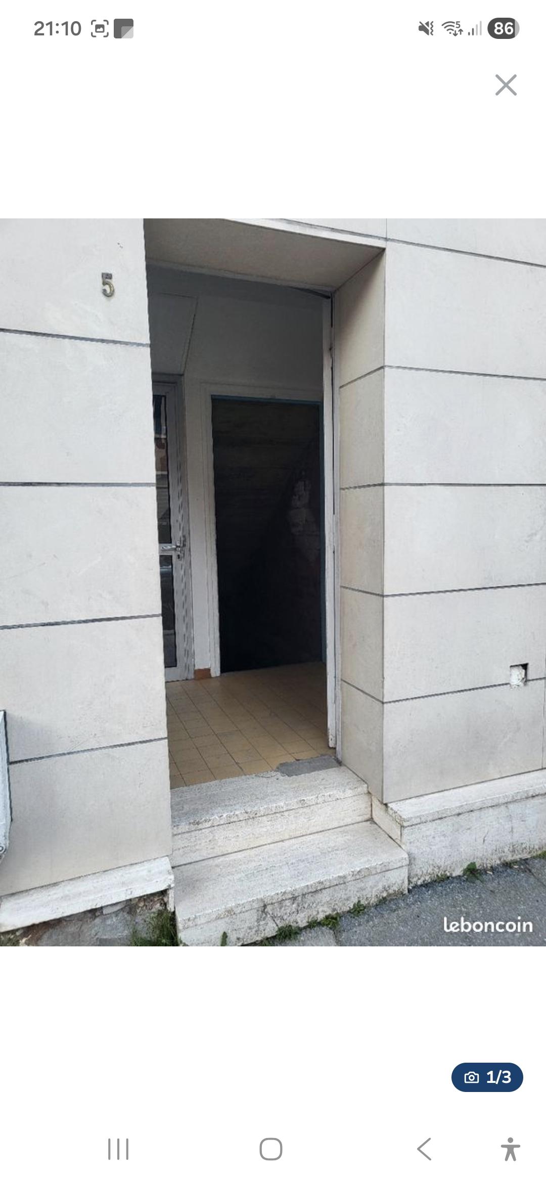📦 À LOUER – Espaces de stockage sécurisées