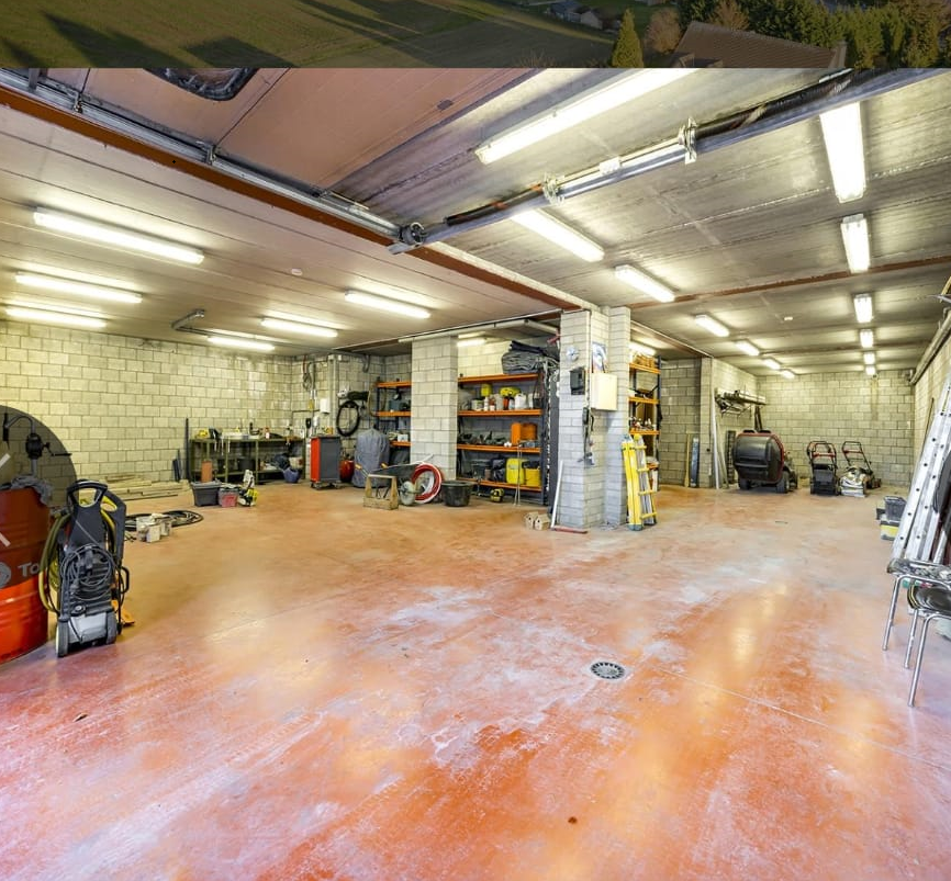 Entrepôt de stockage sécurisé de 132 m2 sur