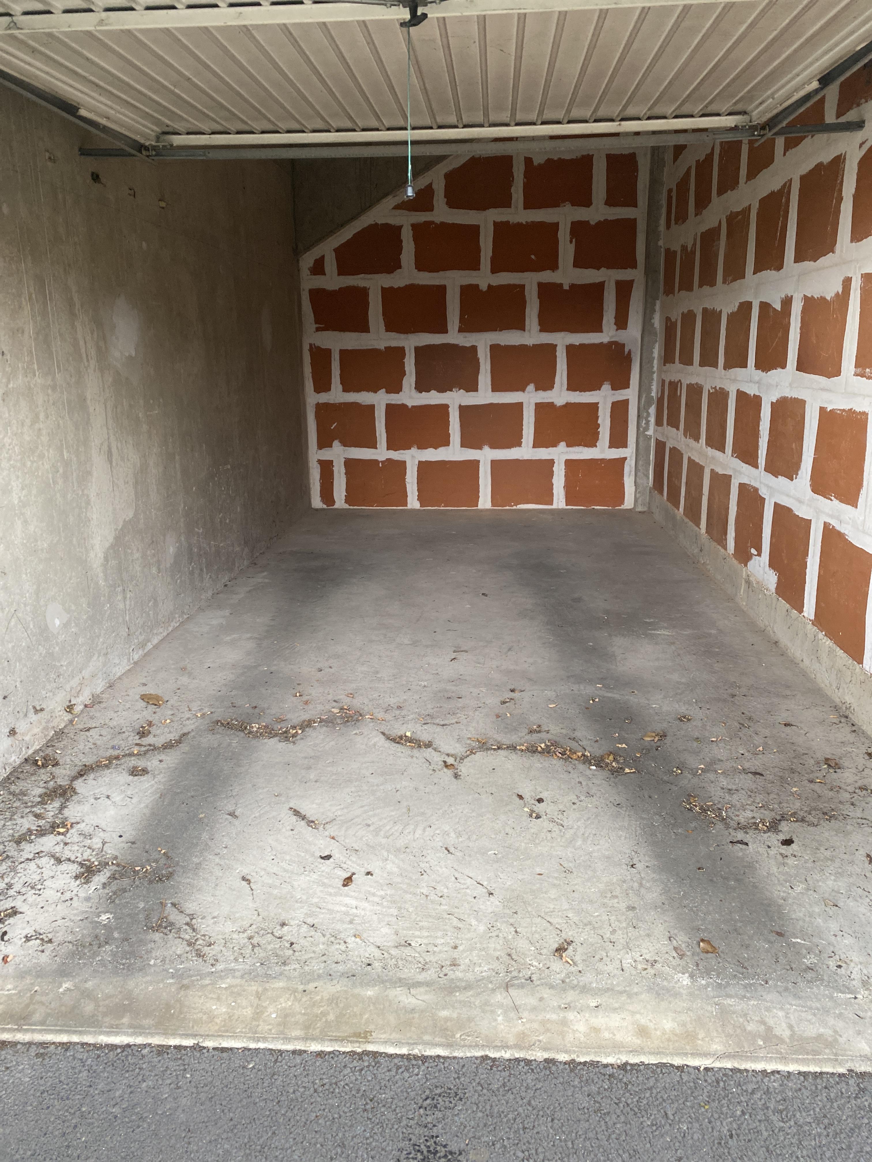Garage/ Box 20m² Les Martres-de-Veyre