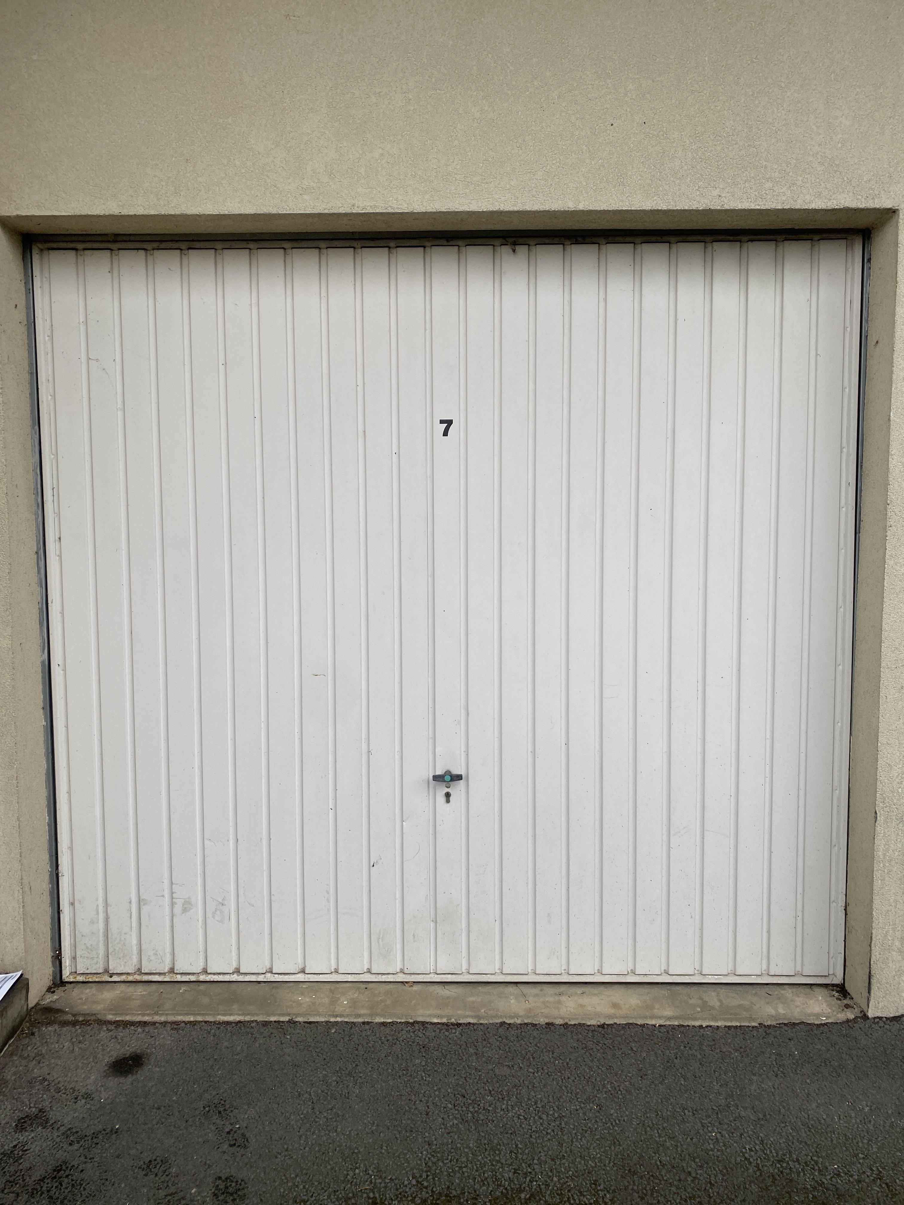 Garage/ Box 20m² Les Martres-de-Veyre