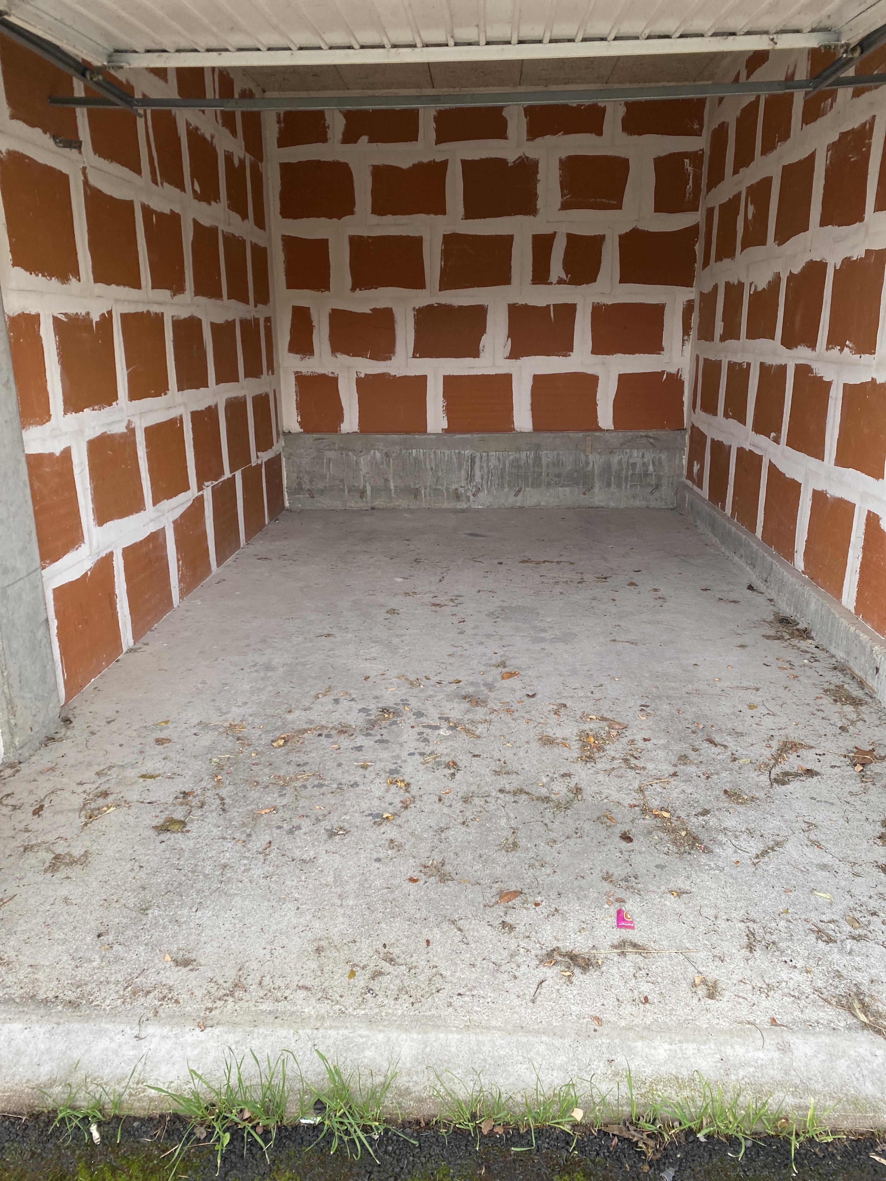 Garage/ Box 20m² Les Martres-de-Veyre