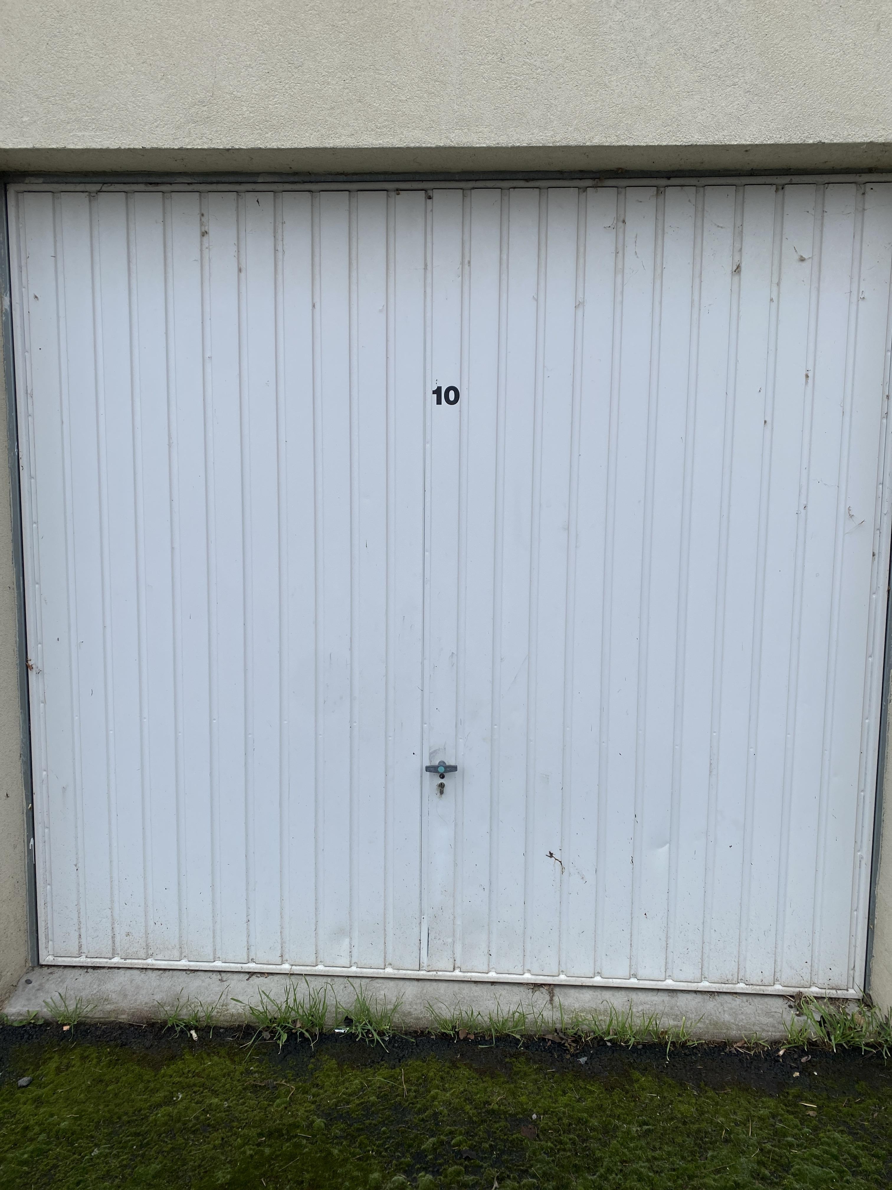 Garage/ Box 17m² Les Martres-de-Veyre