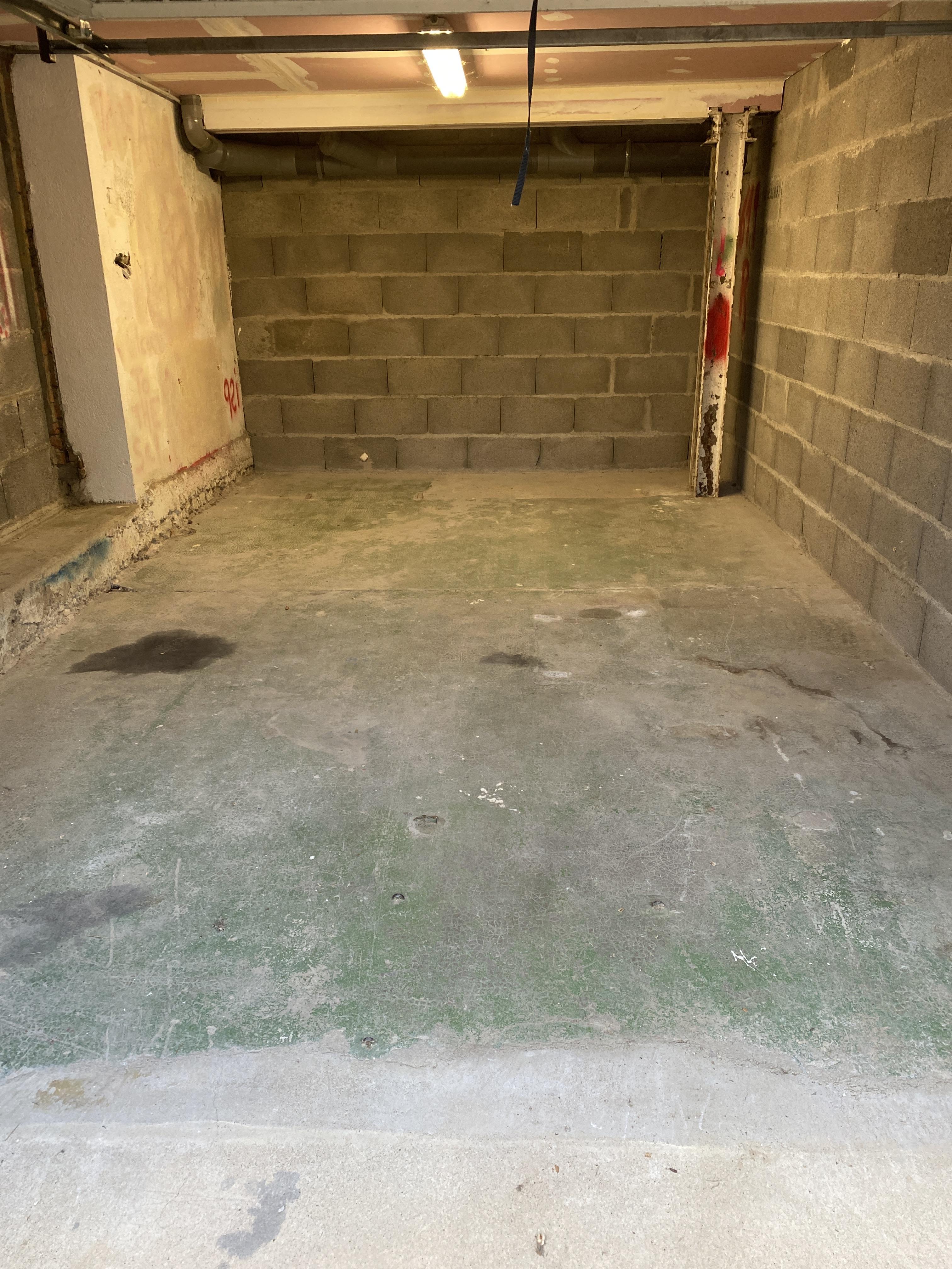 Garage/ Box 20m² Le Cendre
