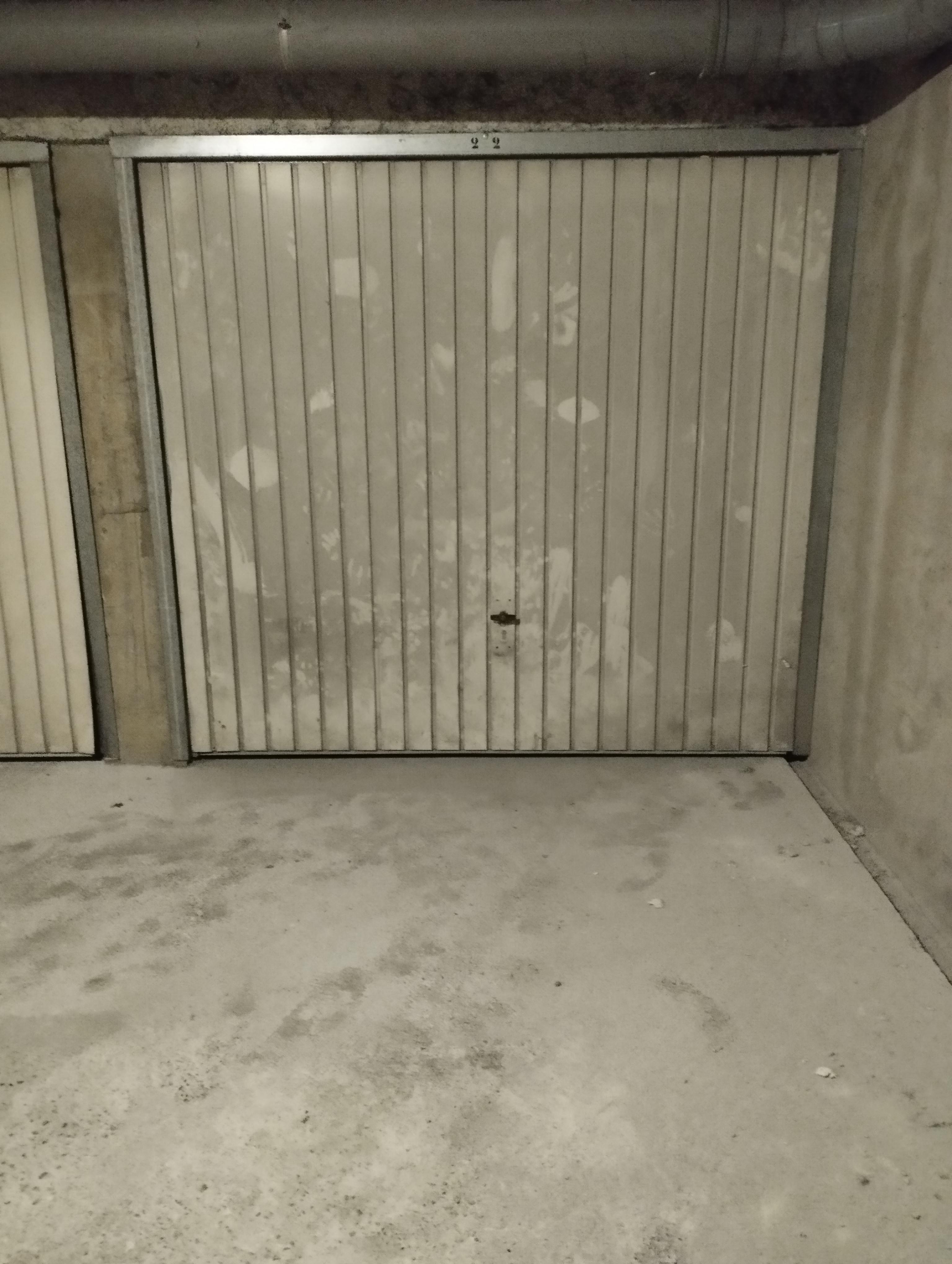 Garage/Box 12m² à Oullins
