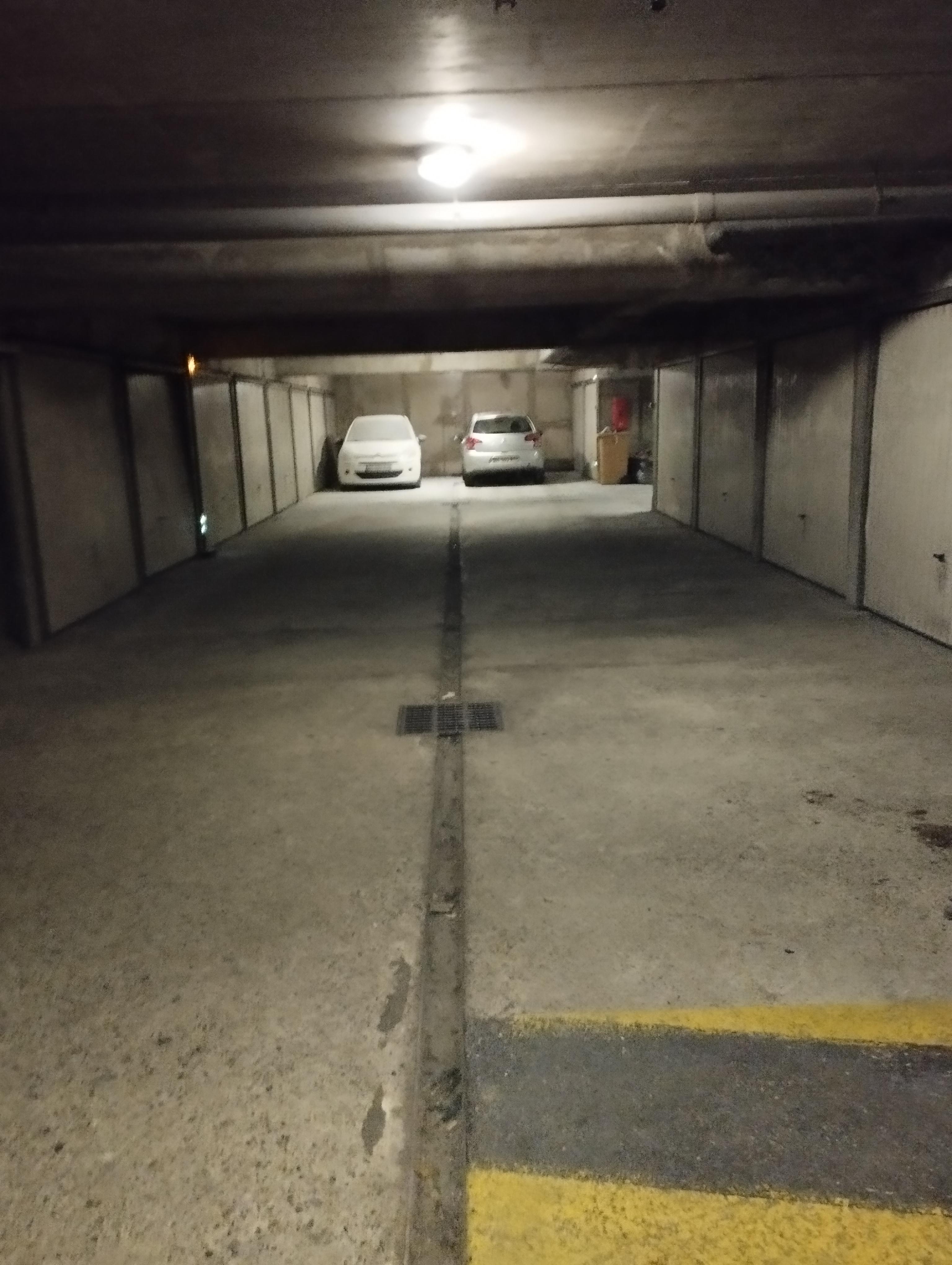 Garage/Box 12m² à Oullins