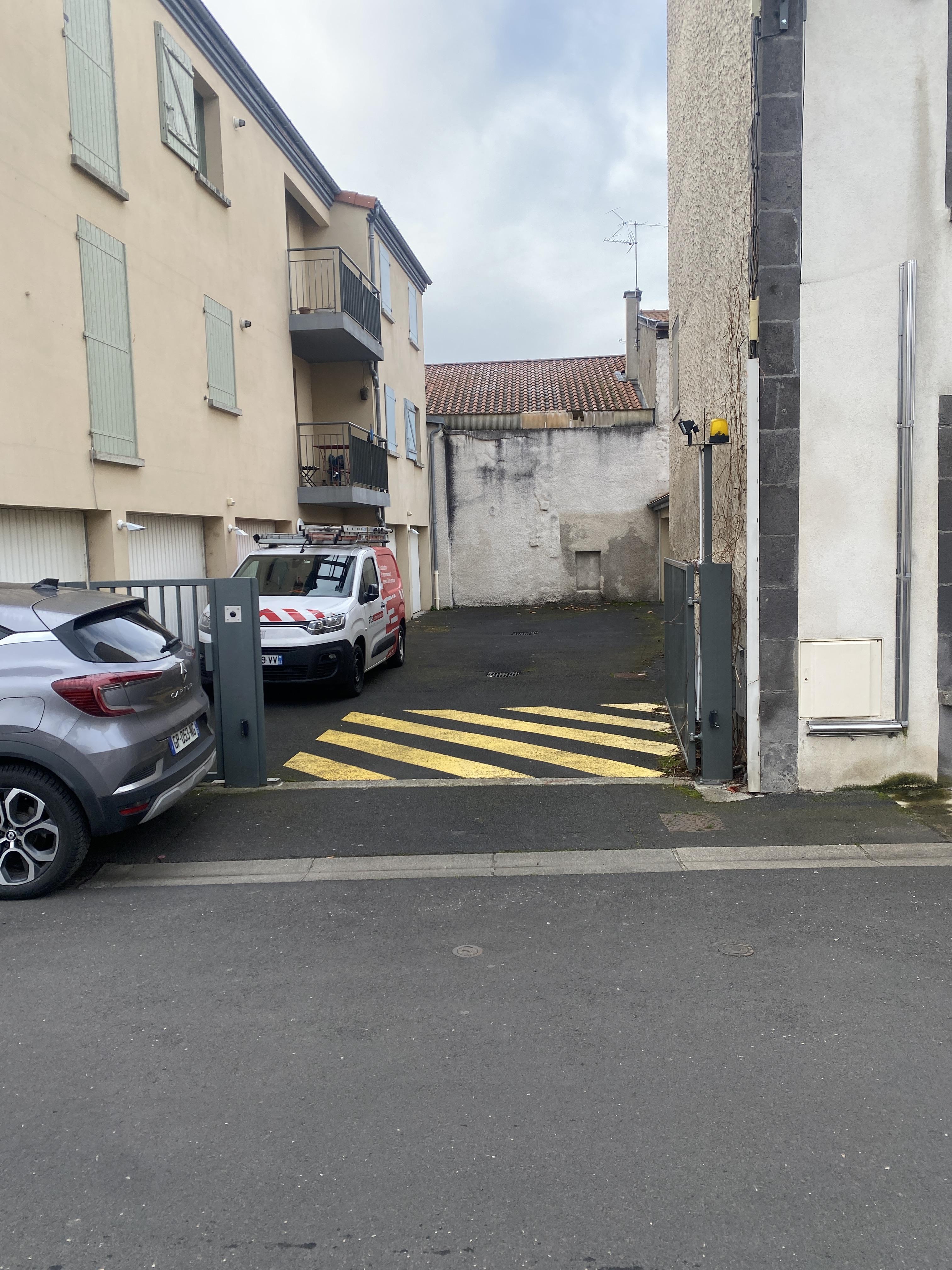 Garage/ Box 17m² Orcet