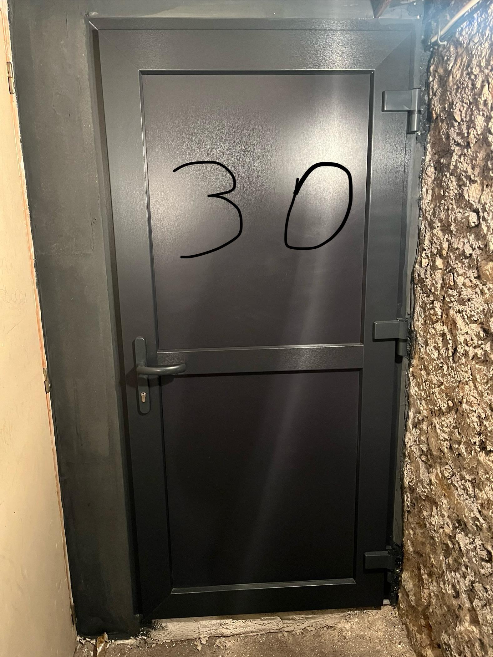 Cave 6m2 - 21 rue Lantiez - Paris