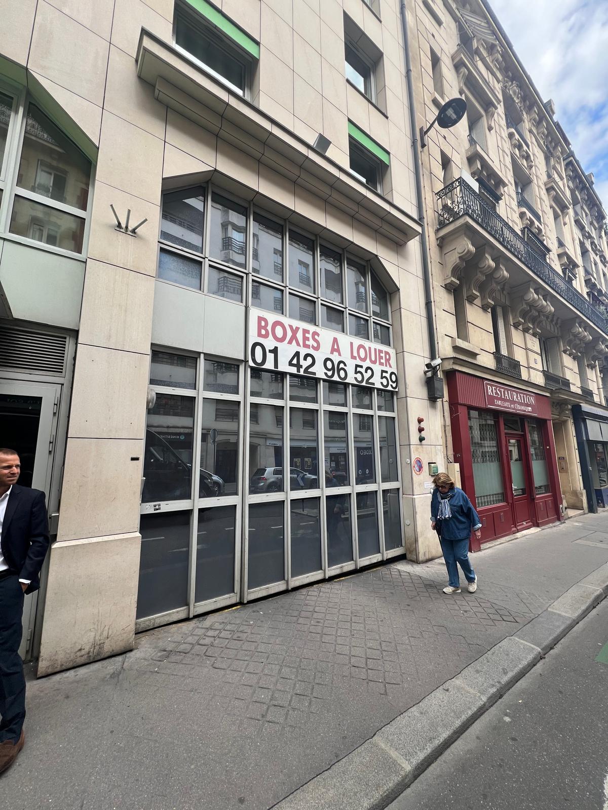 Box fermé niveau -6 / rue Damrémont Paris