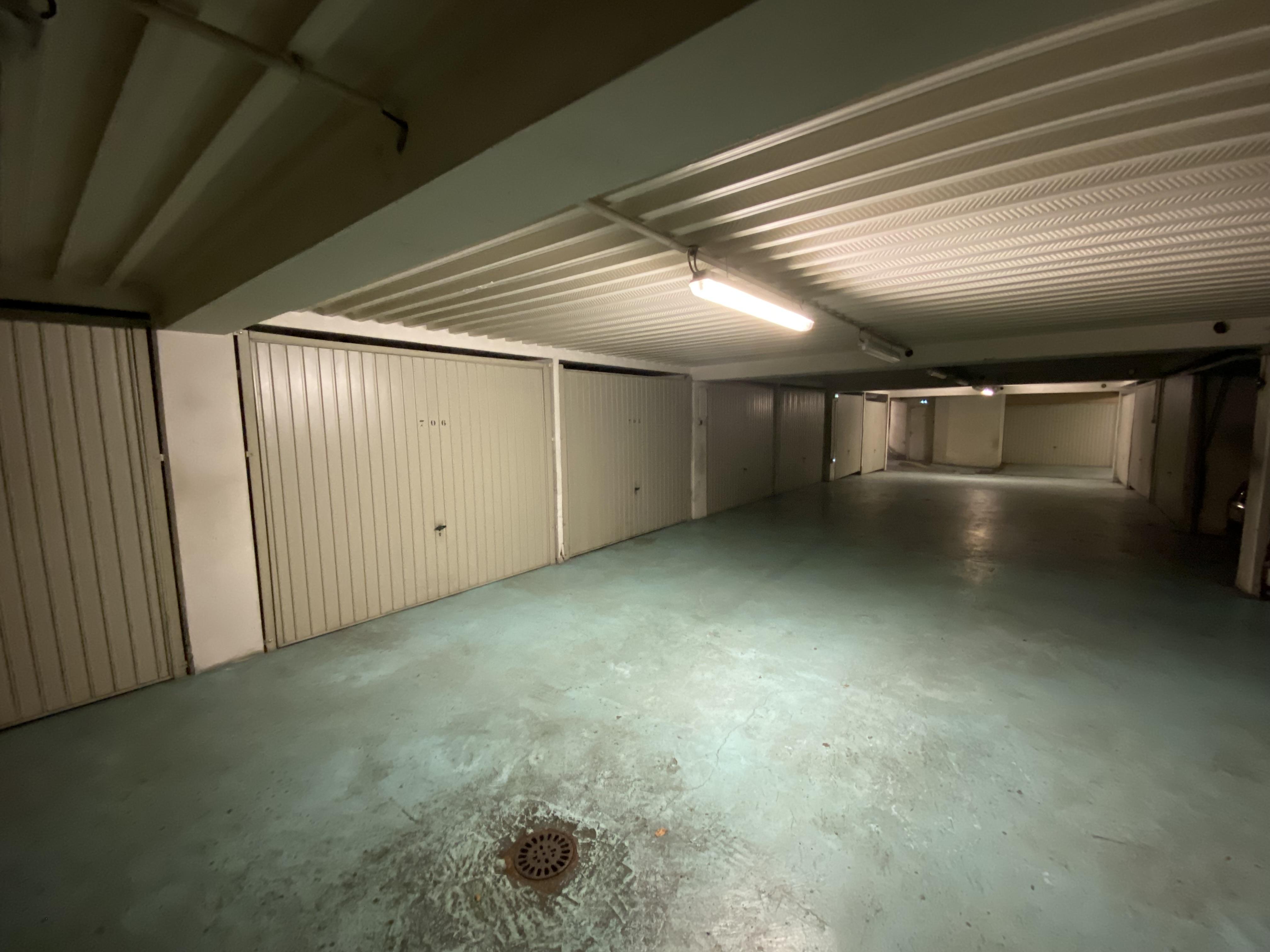 Box fermé niveau -7 / rue Damrémont Paris