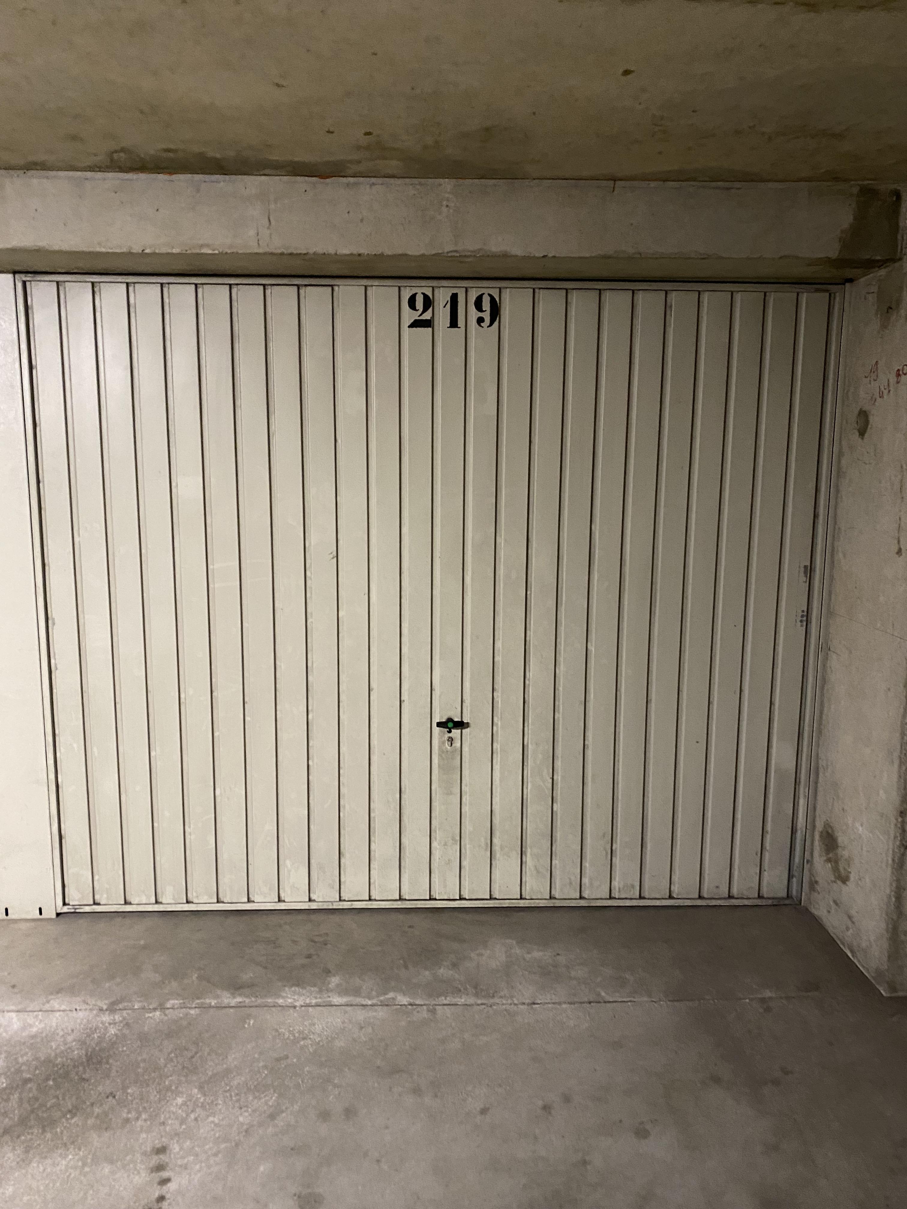 Garage/Box 18m² à Royat