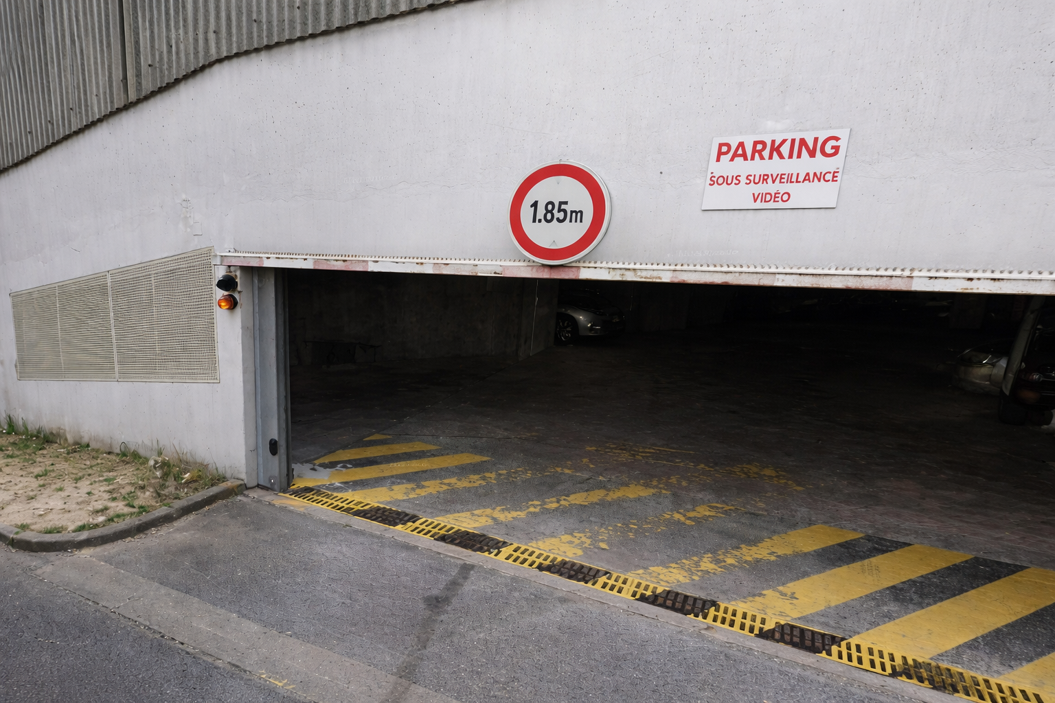 Box de stockage sécurisé - 24 M2