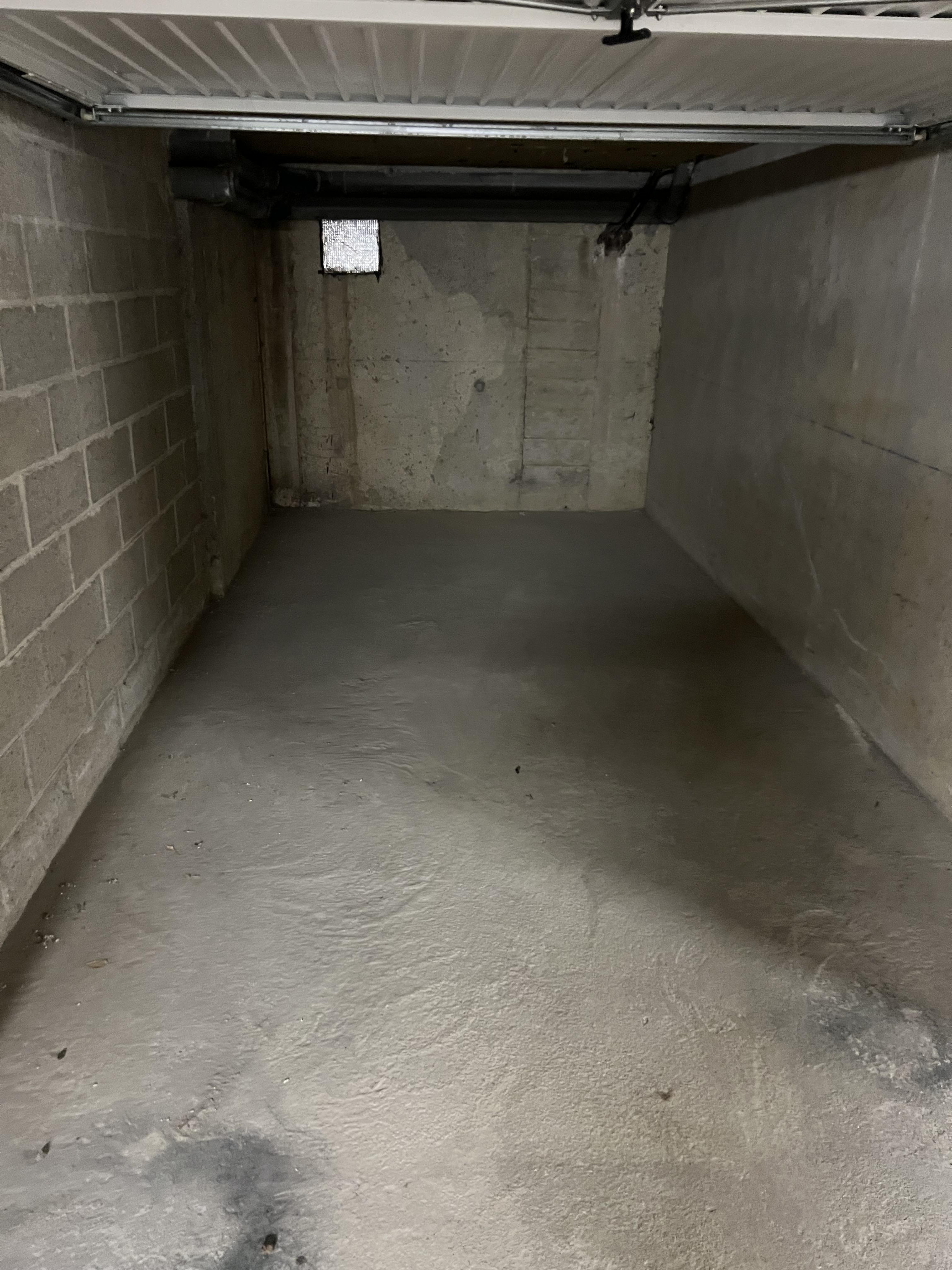 Garage/Box 13m² à Acigné