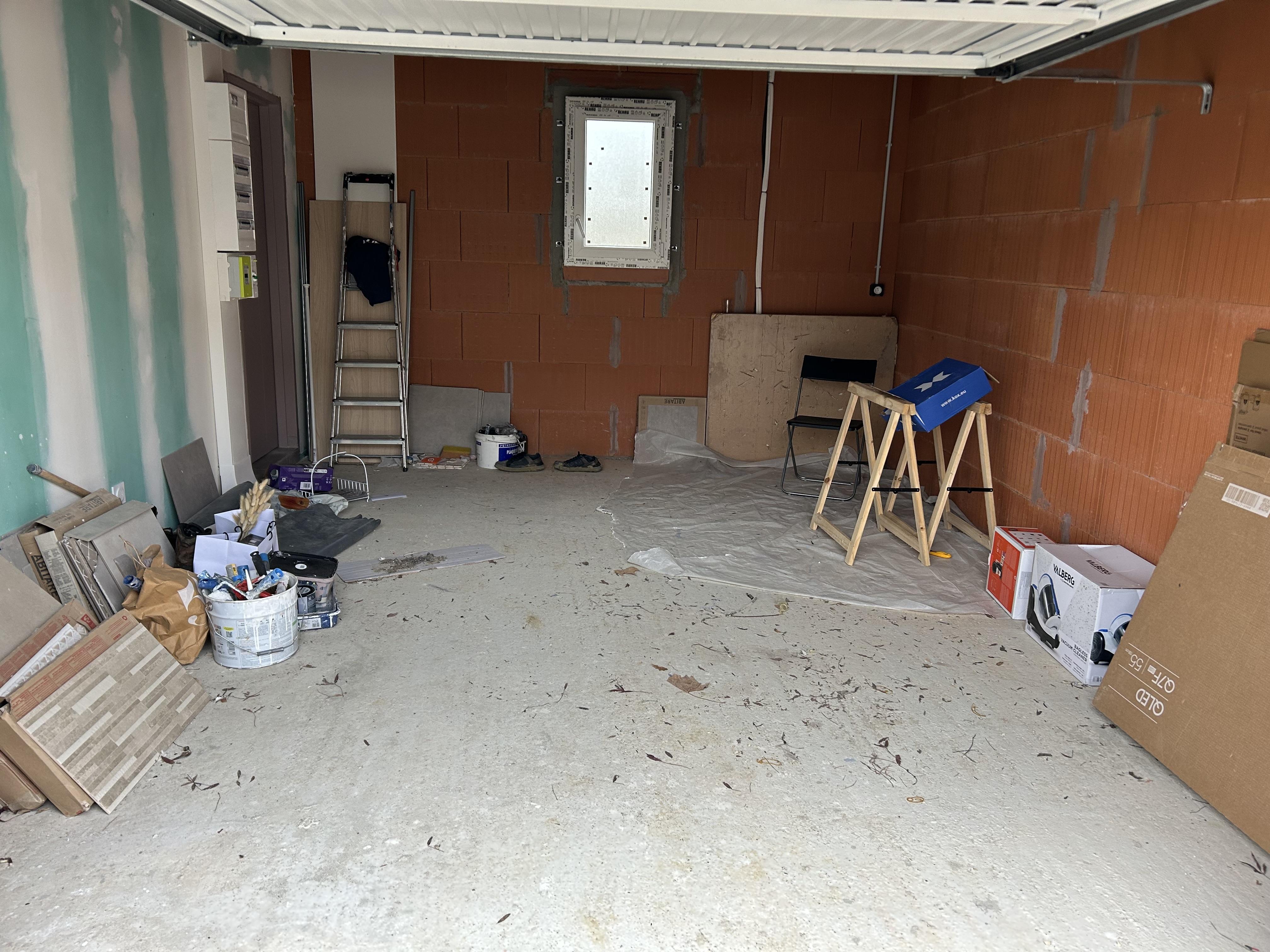 Garage de stockage de 19m2 à Lias