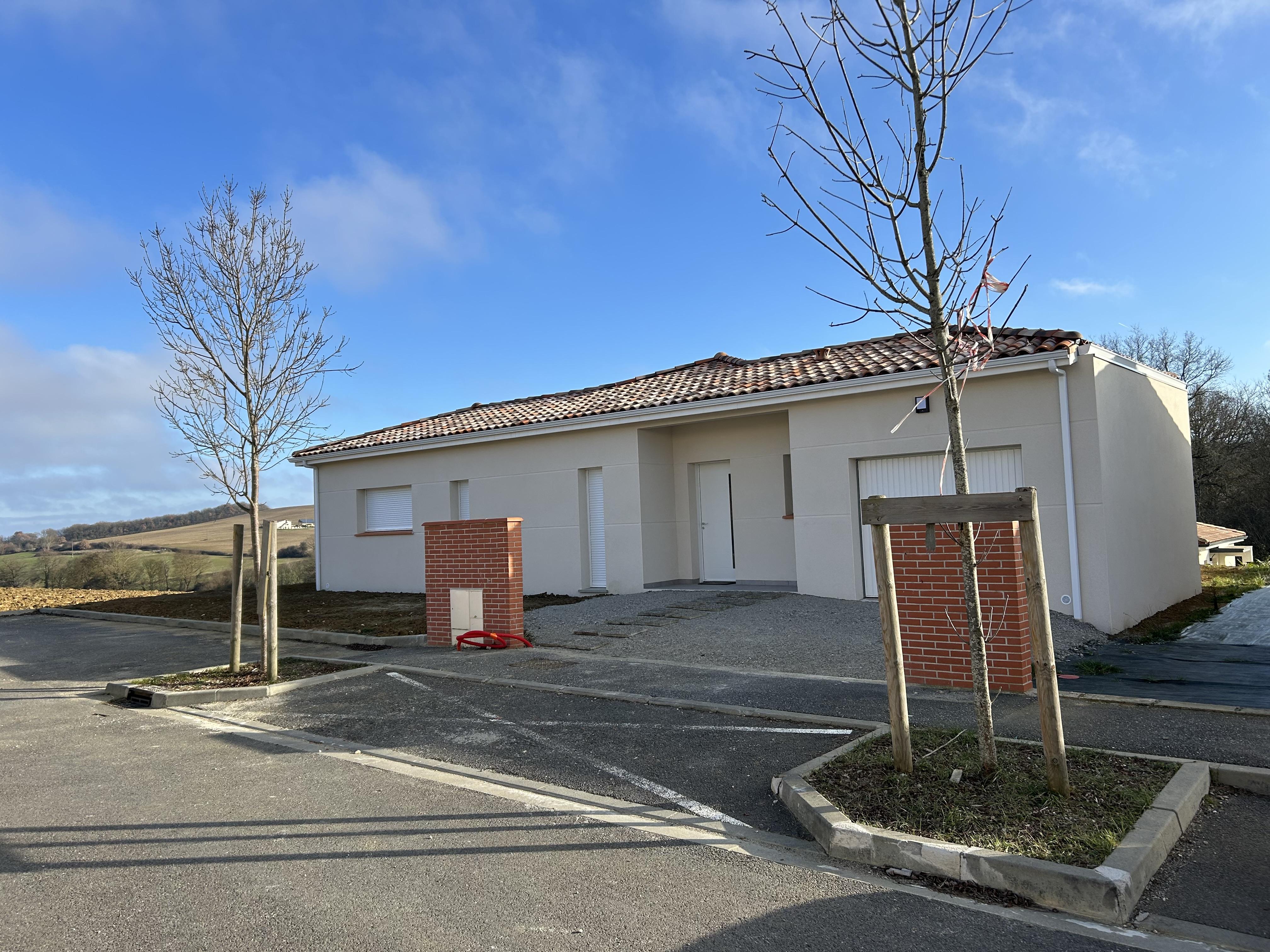 Garage de stockage de 19m2 à Lias