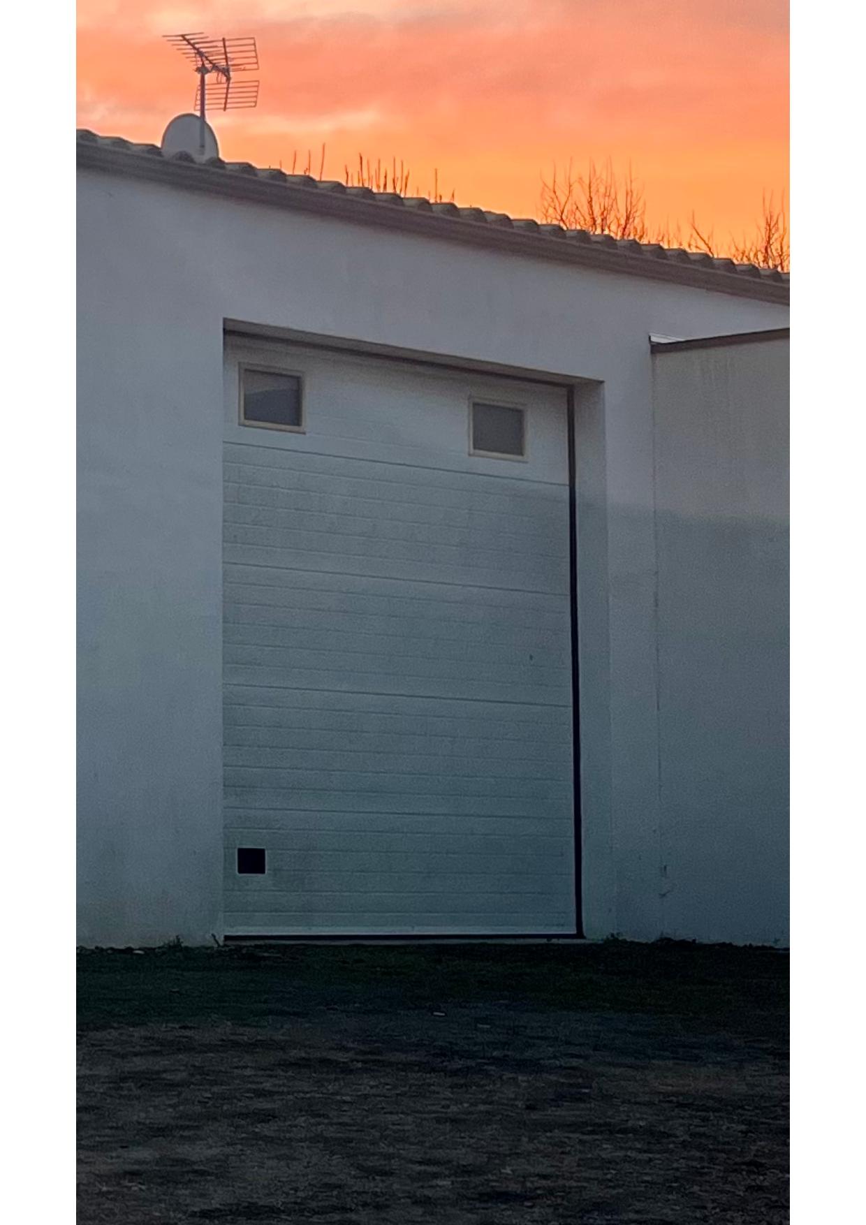 BOX DE STOCKAGE - PROCHE LA ROCHELLE -