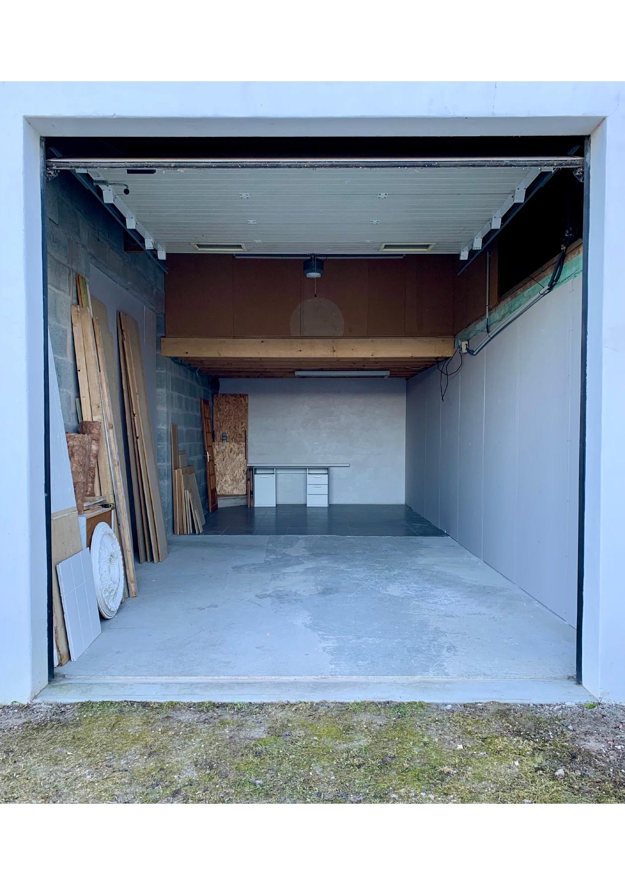 BOX DE STOCKAGE - PROCHE LA ROCHELLE -