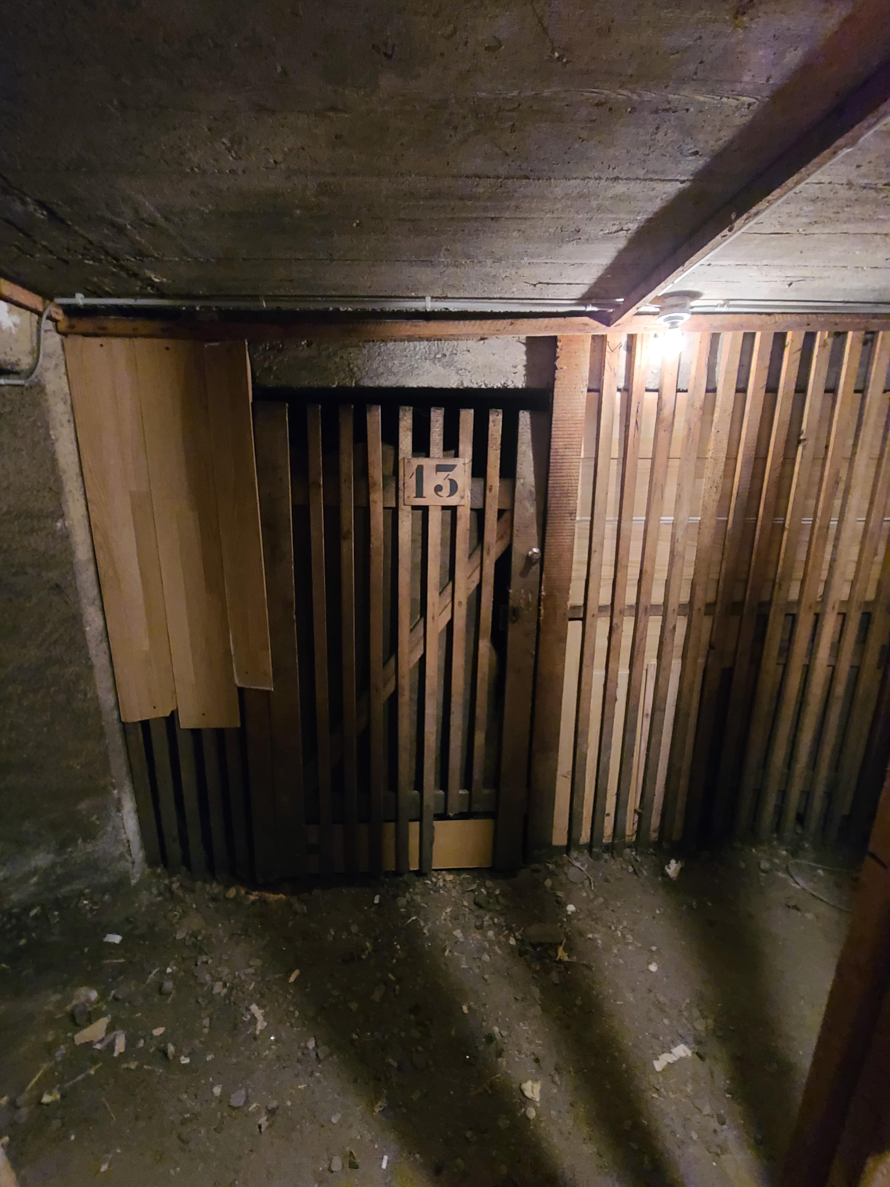 📦 À LOUER – Espaces de stockage sécurisées