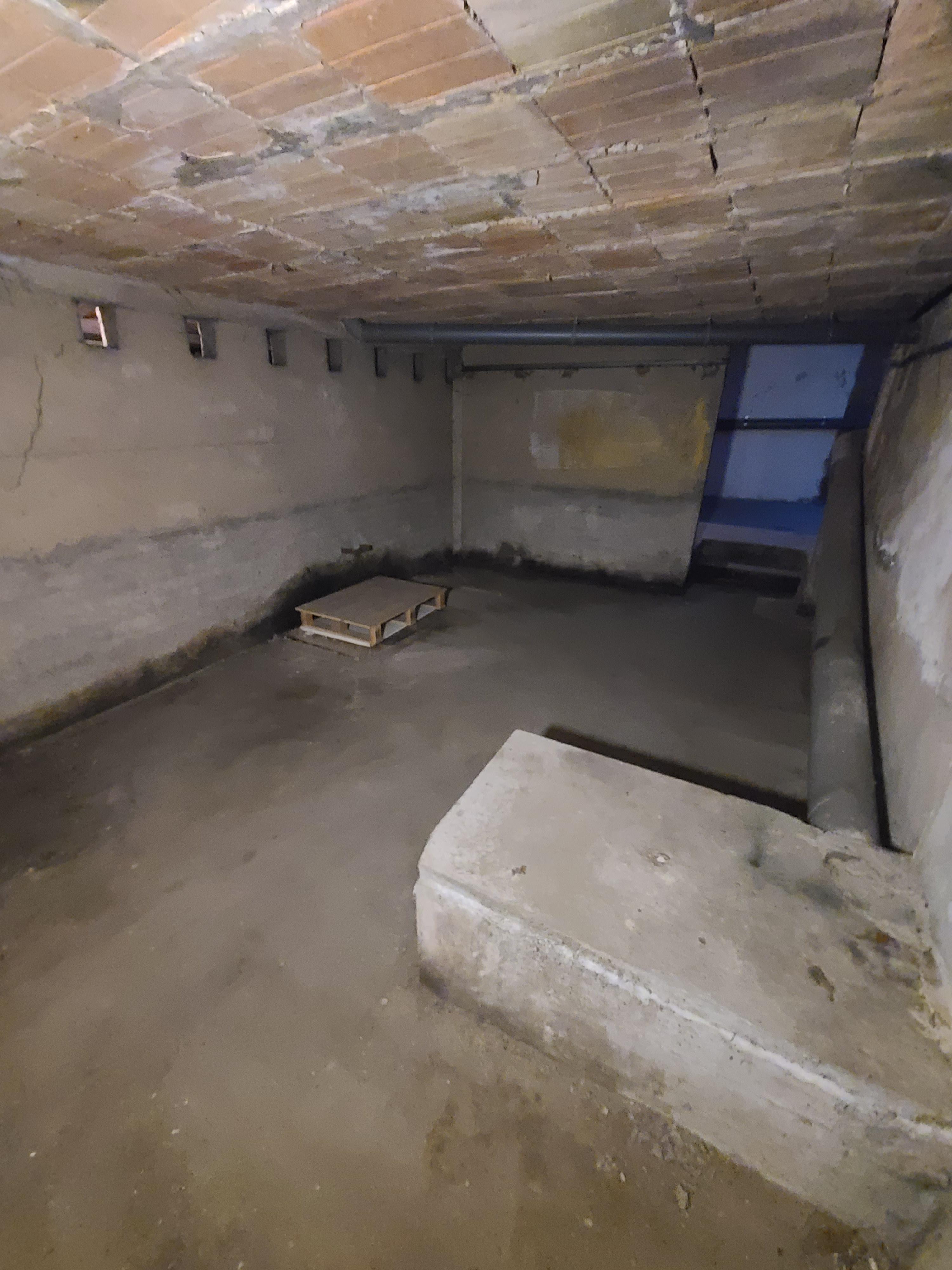 📦 À LOUER – Espaces de stockage sécurisées