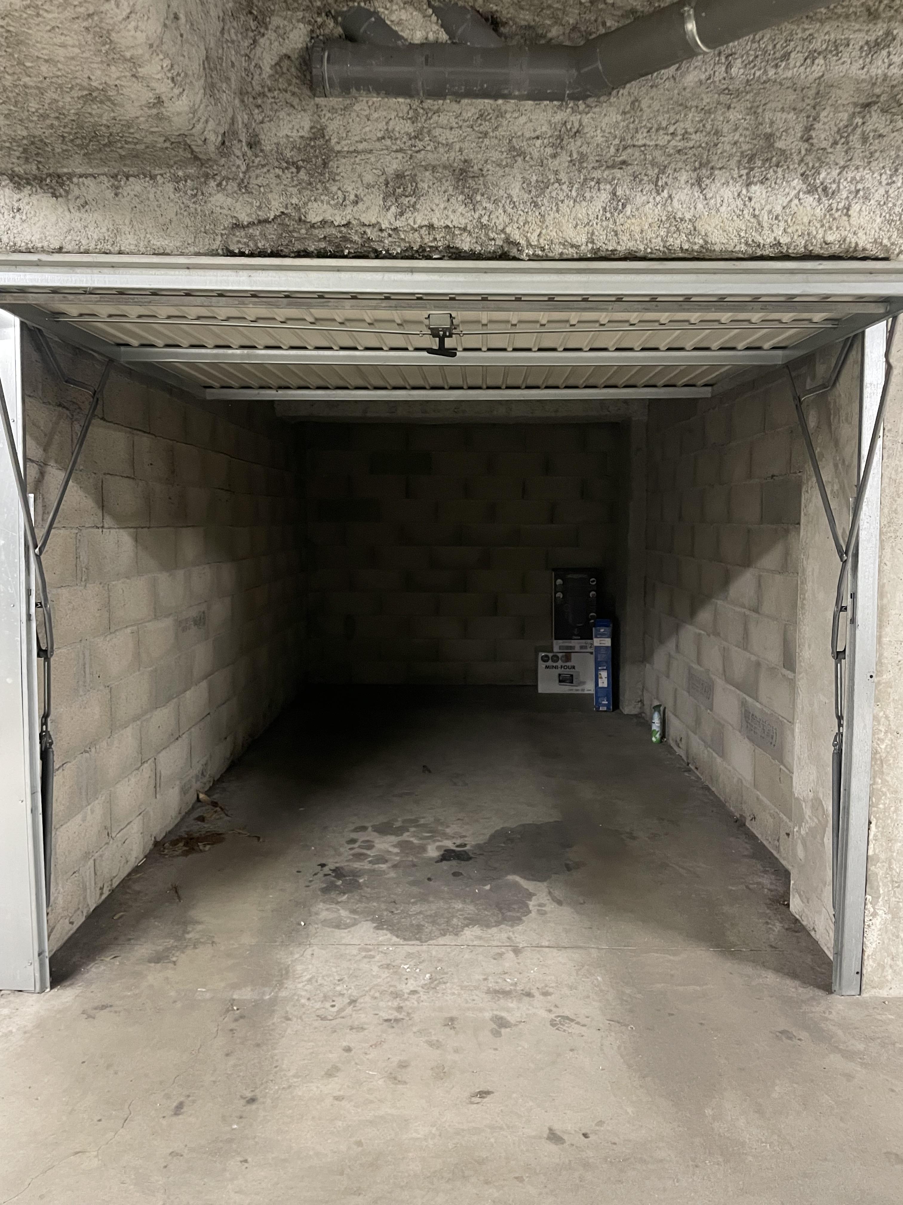 Box de stockage sécurisé - 12 m2 -