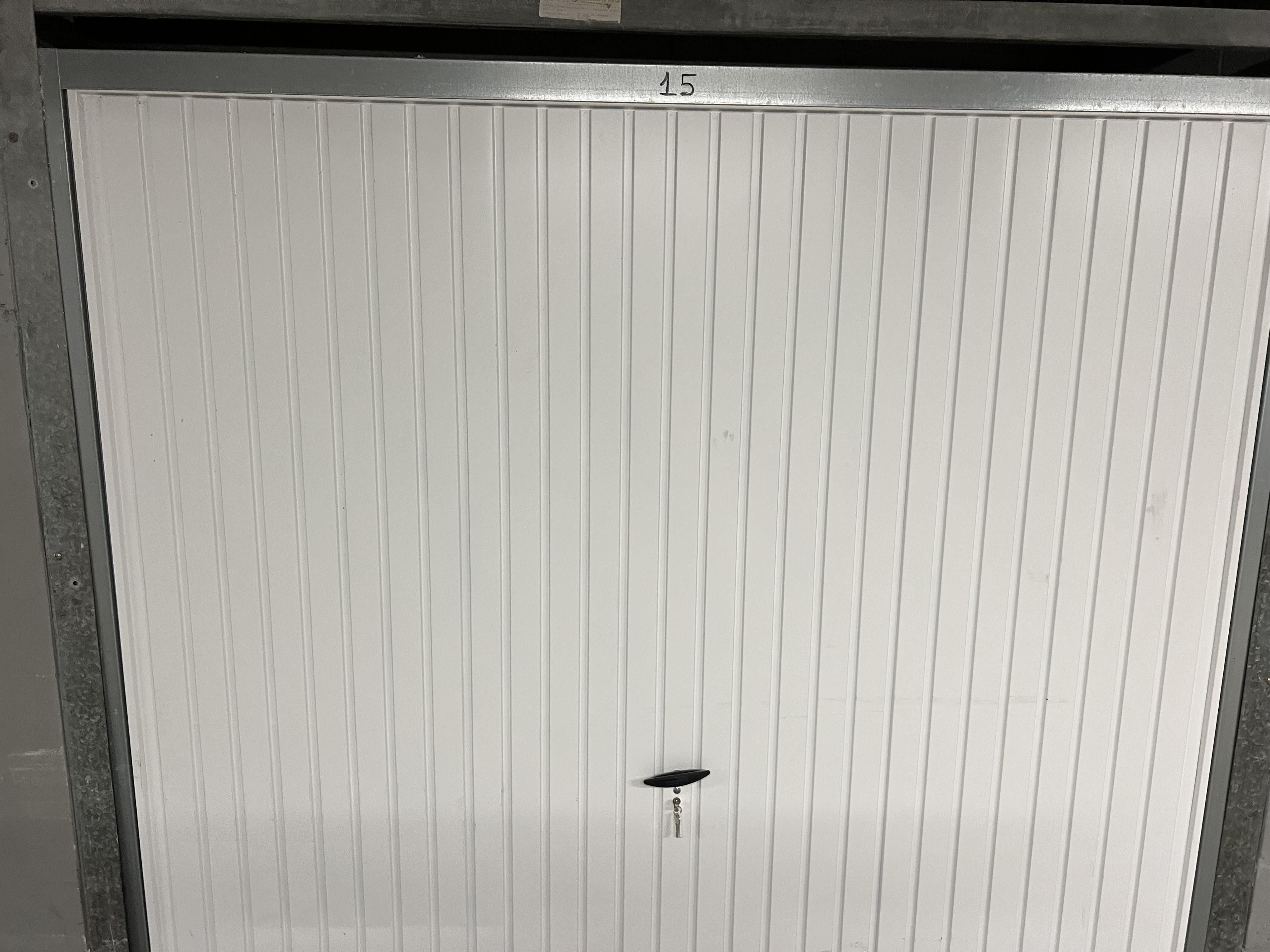 Garage/box 13m² à Fougères