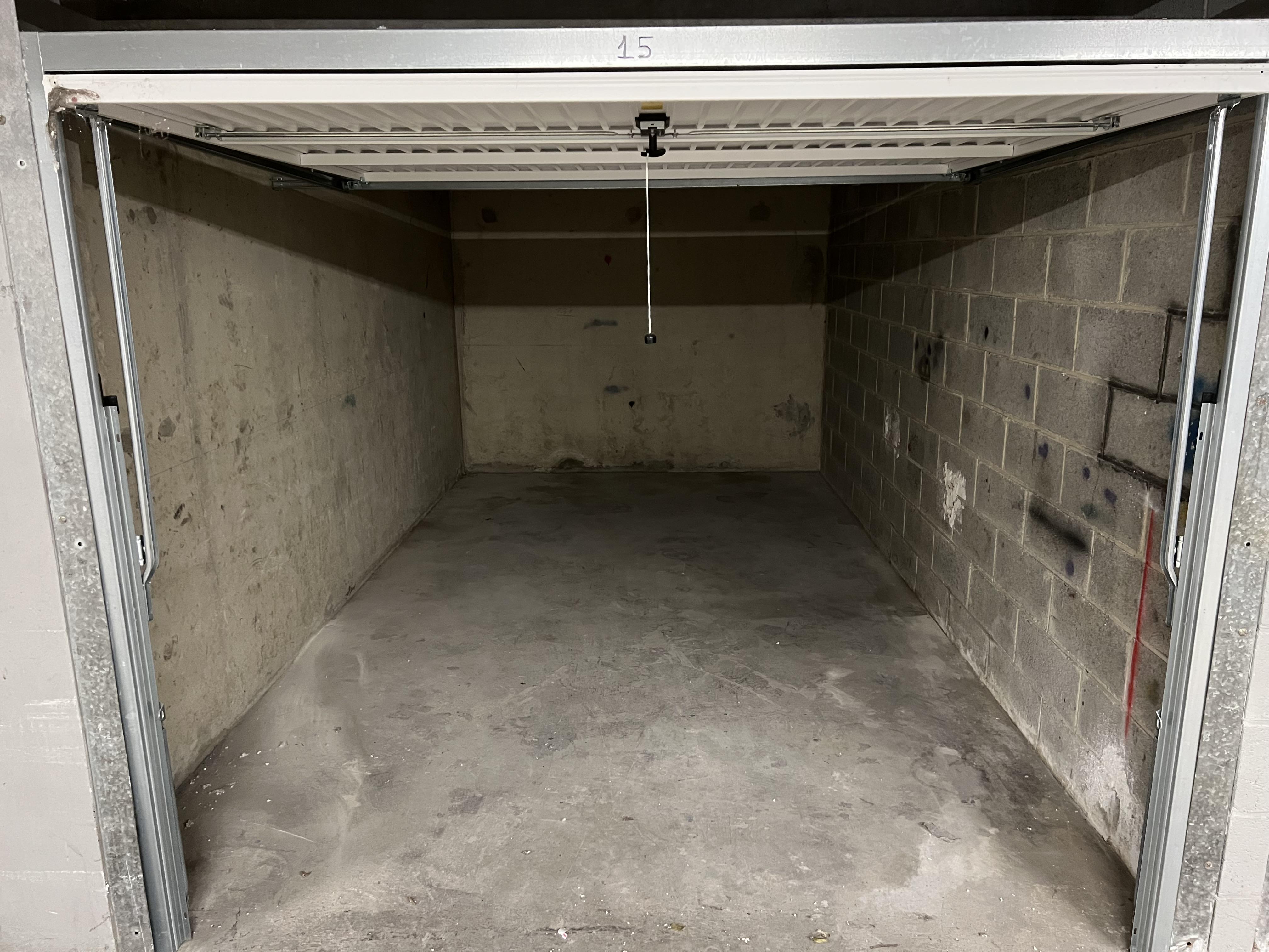 Garage/box 13m² à Fougères