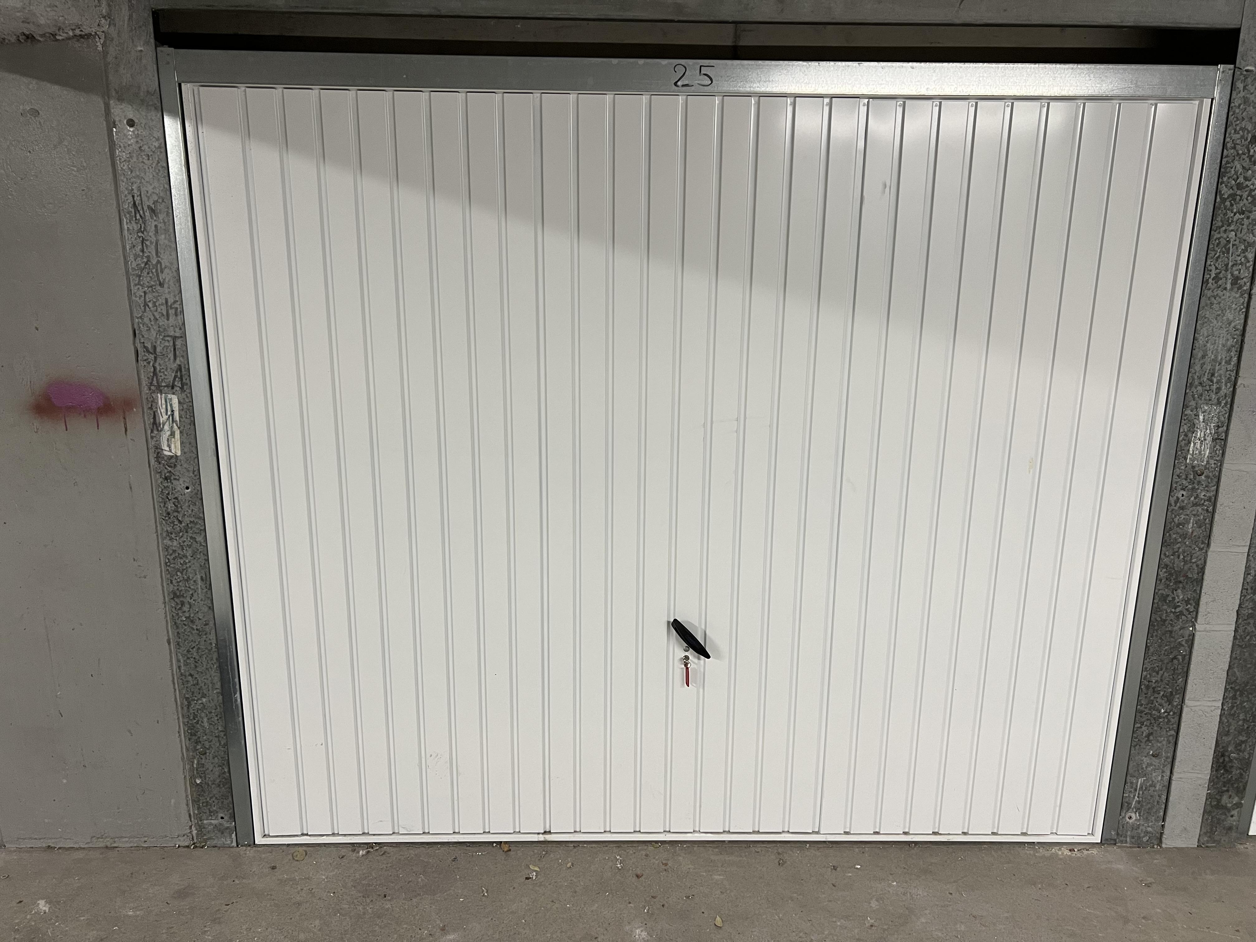 Garage/box 13m² à Fougères