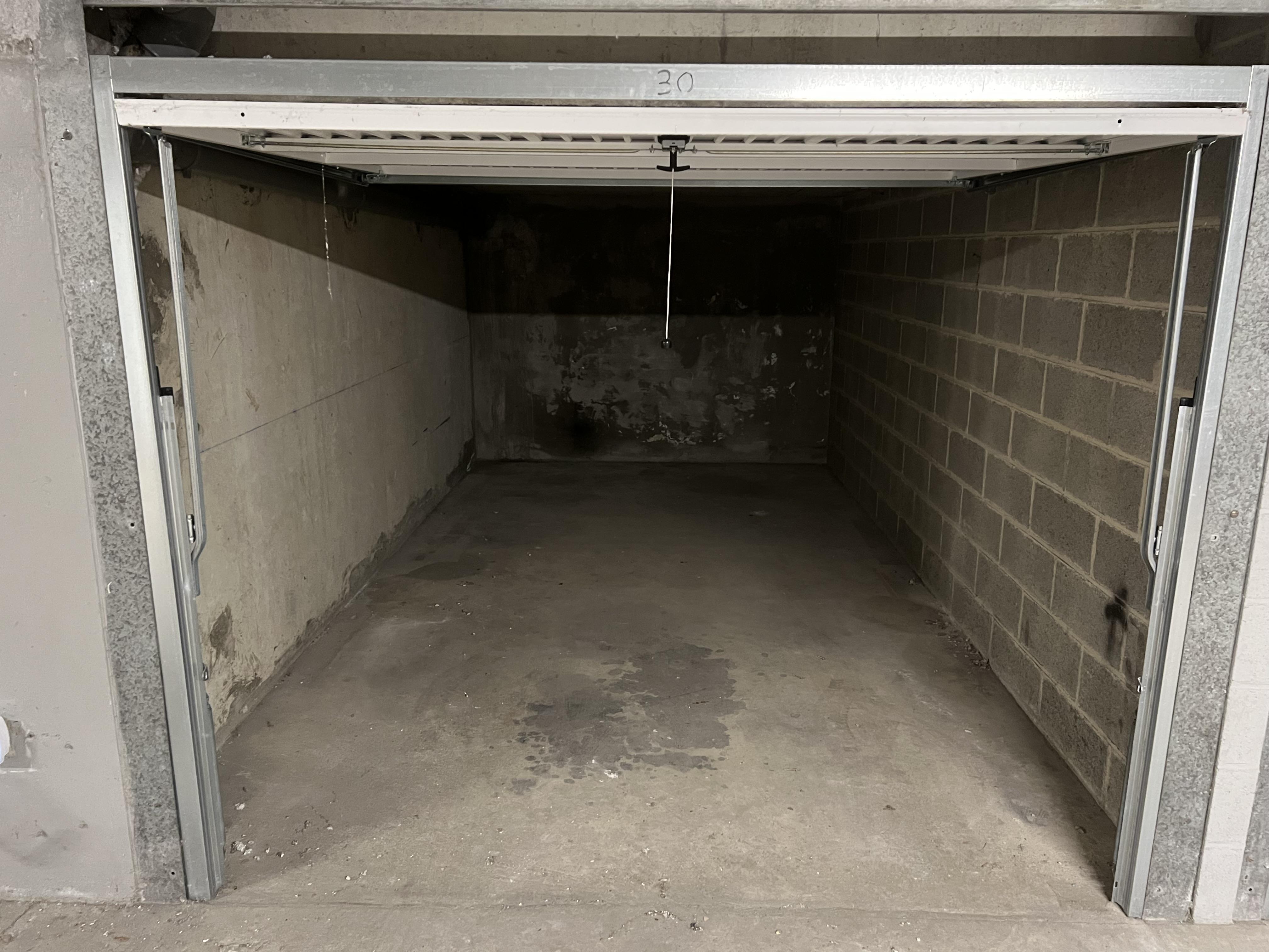 Garage/box 13m² à Fougères