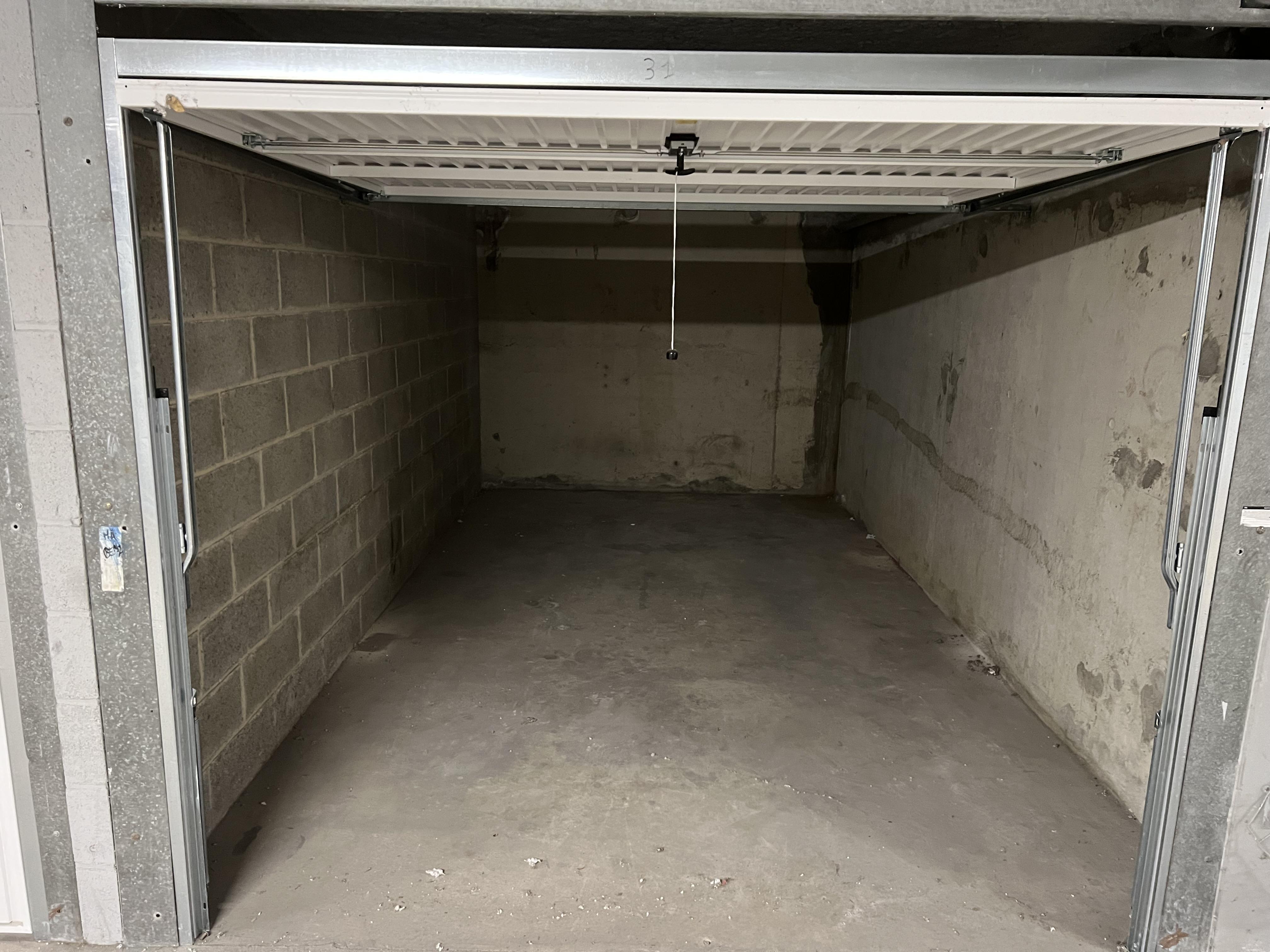 Garage/box 13m² à Fougères
