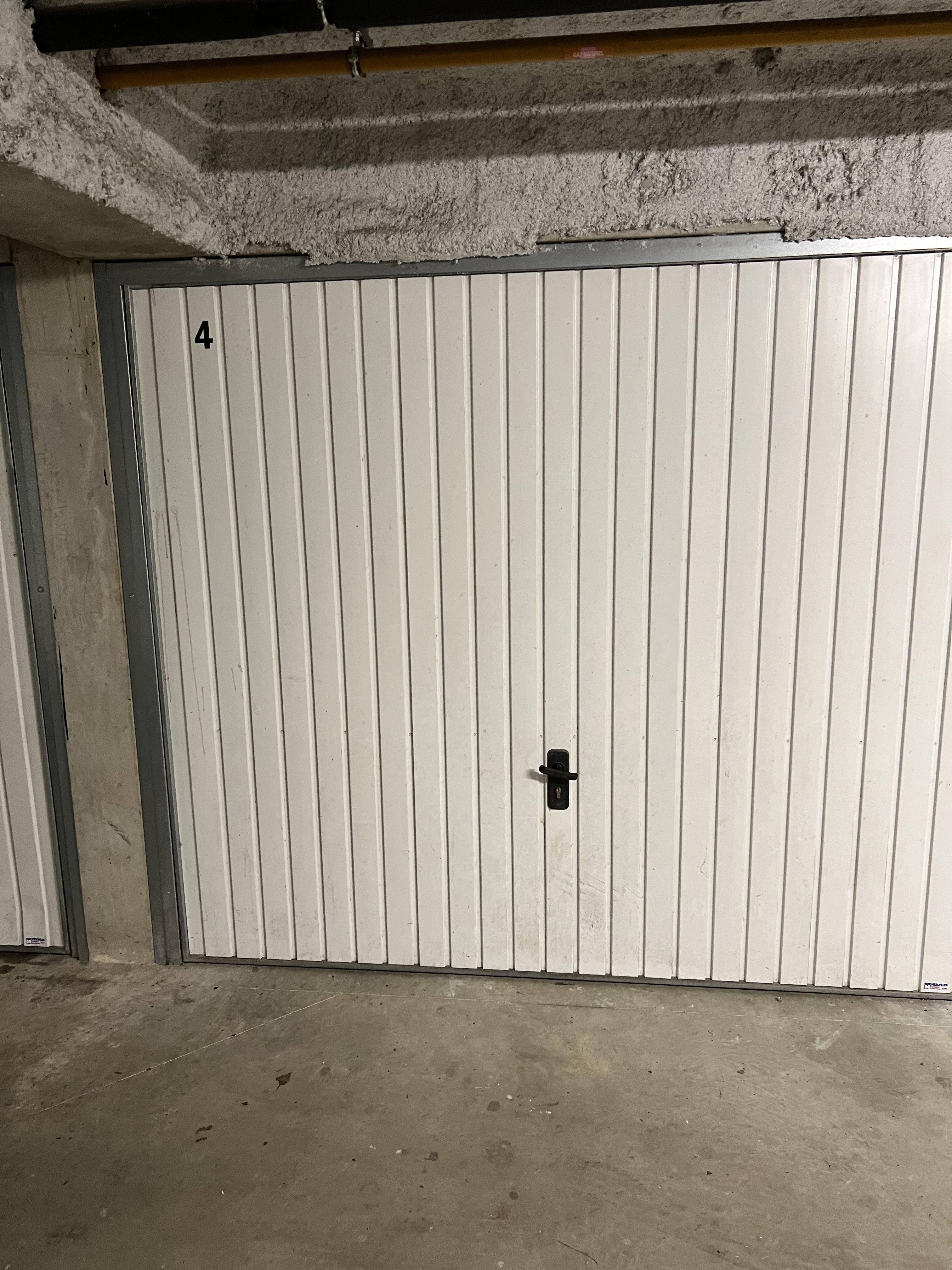 Garage/box 14m² à Acigné