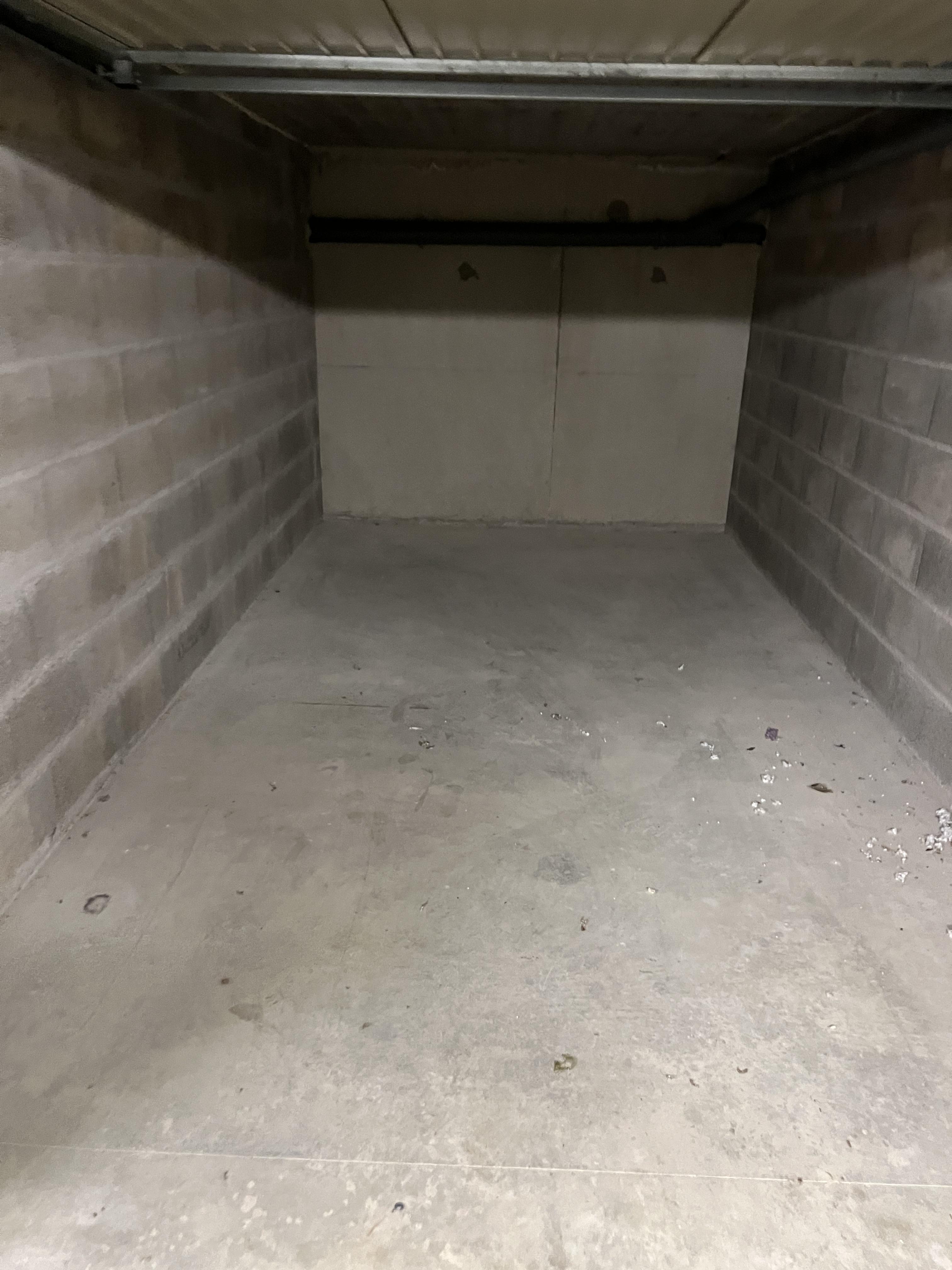 Garage/box 14m² à Acigné