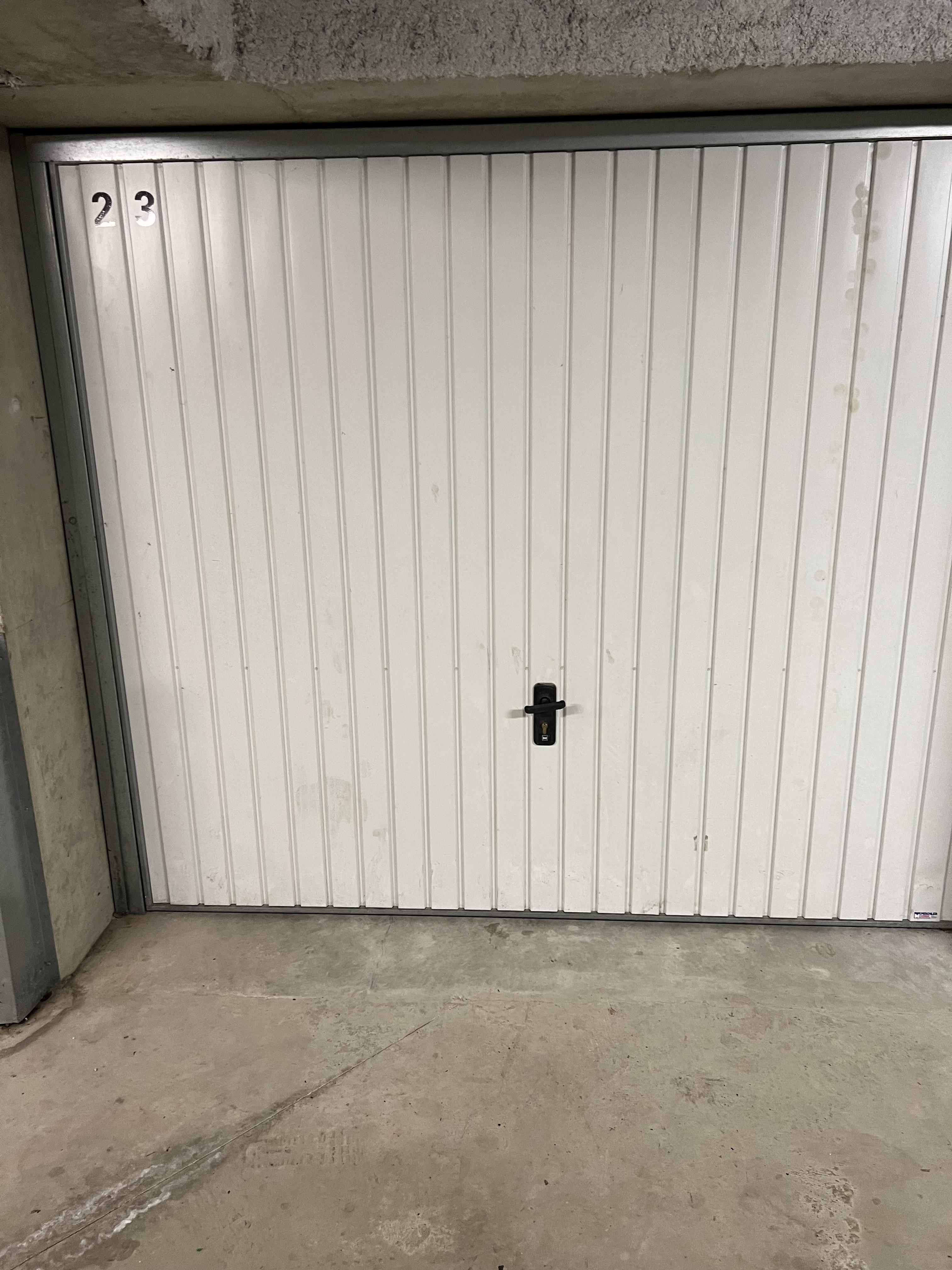 Garage/box 14m² à Acigné