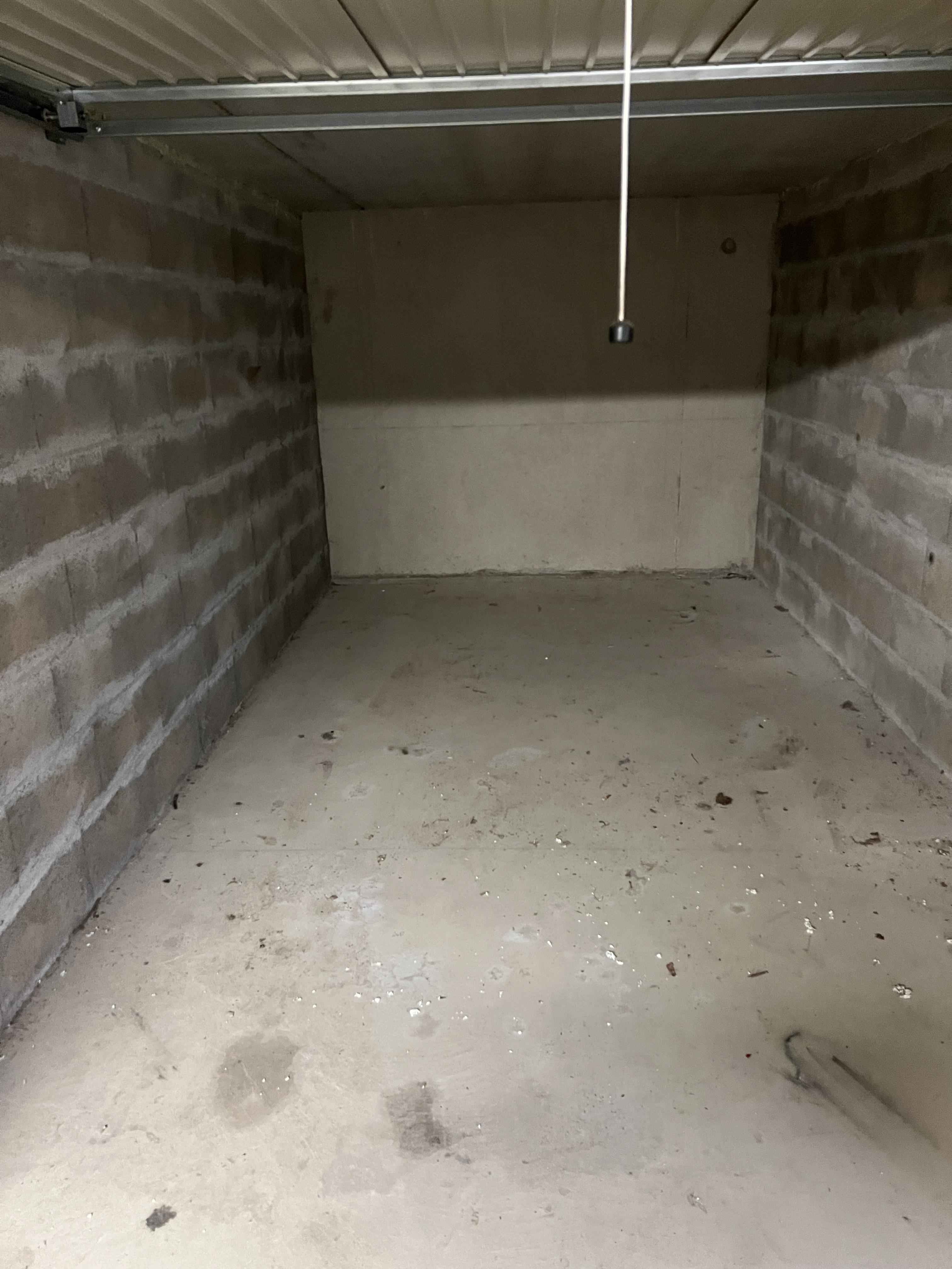 Garage/box 14m² à Acigné