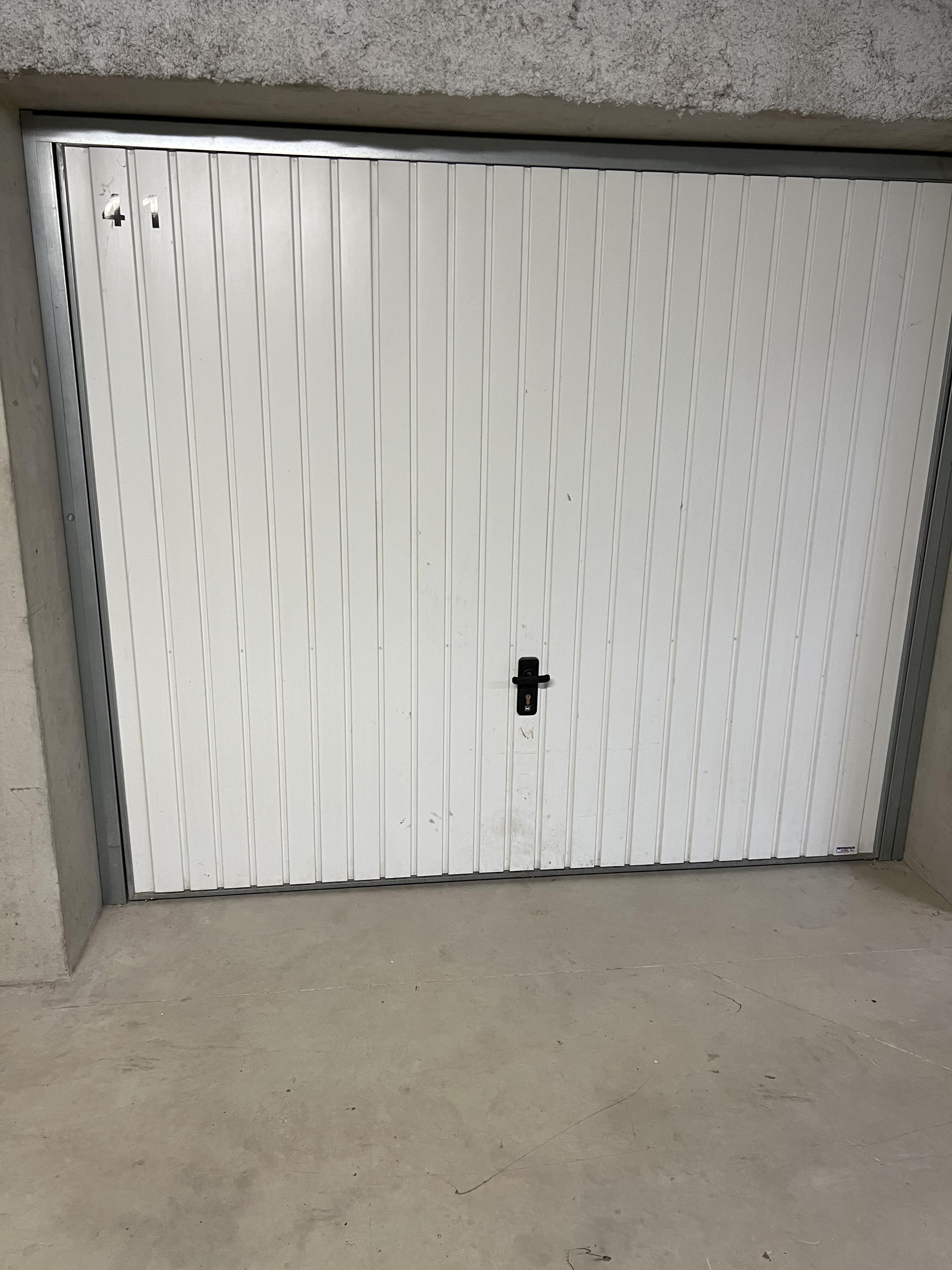 Garage/box 14m² à Acigné