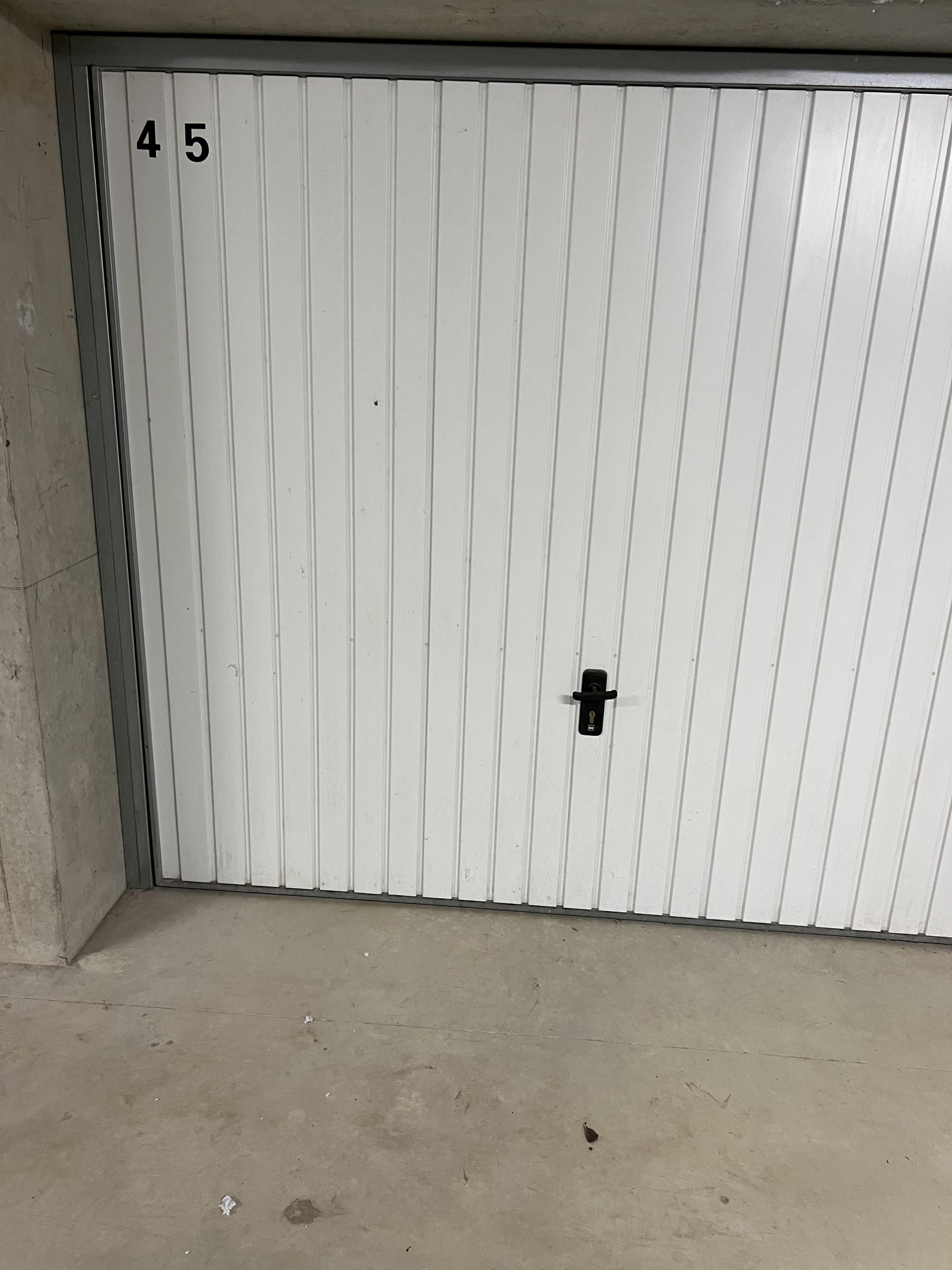 Garage/box 14m² à Acigné