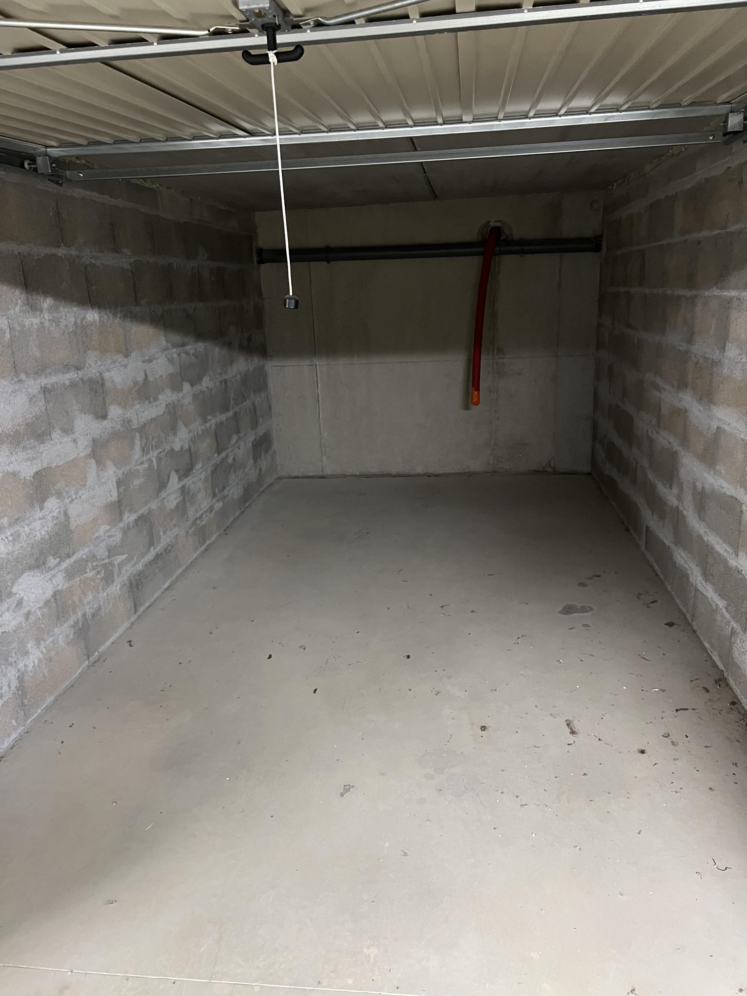 Garage/box 14m² à Acigné