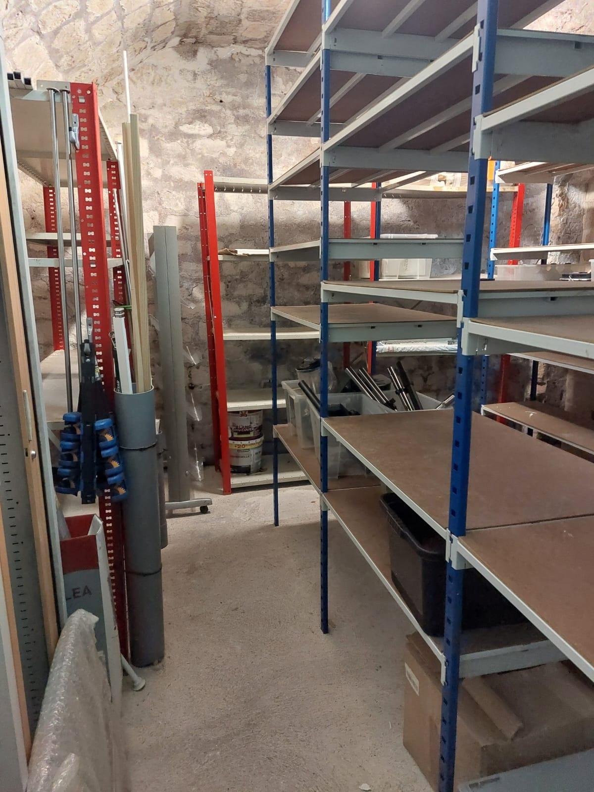 Cave de stockage saine et sécurisée