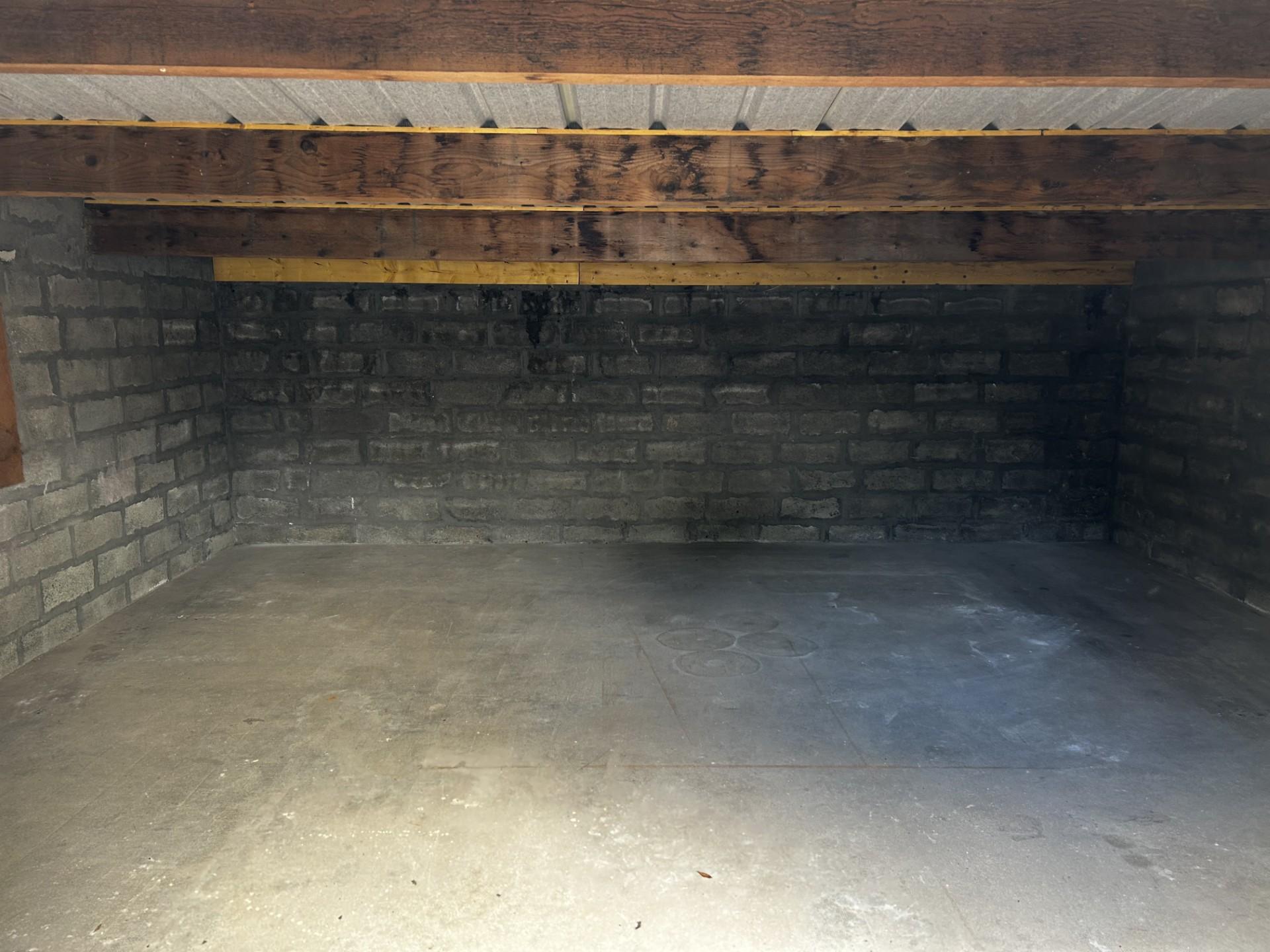Grand garage de 40 m² en plein centre-ville