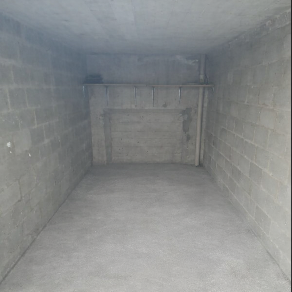 🔑 Garage / Box fermé à louer –