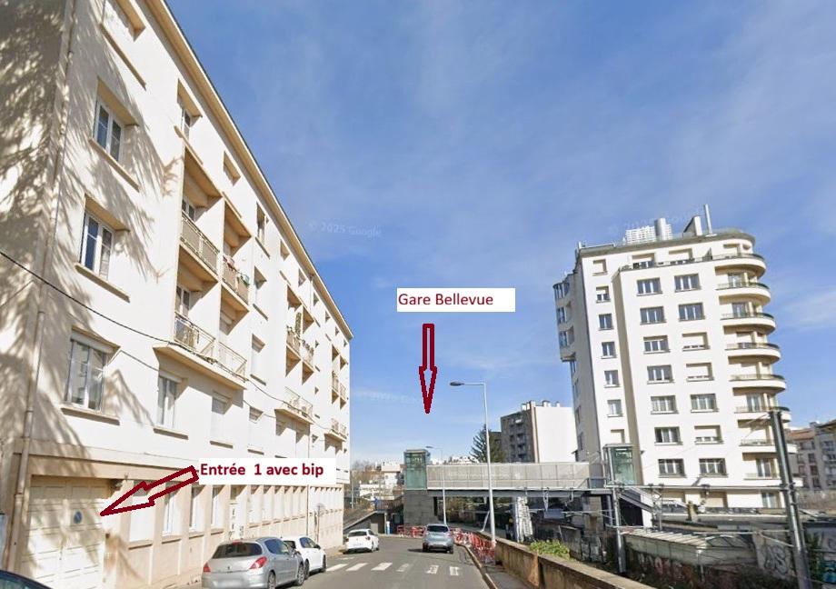 🔑 Garage / Box fermé à louer –