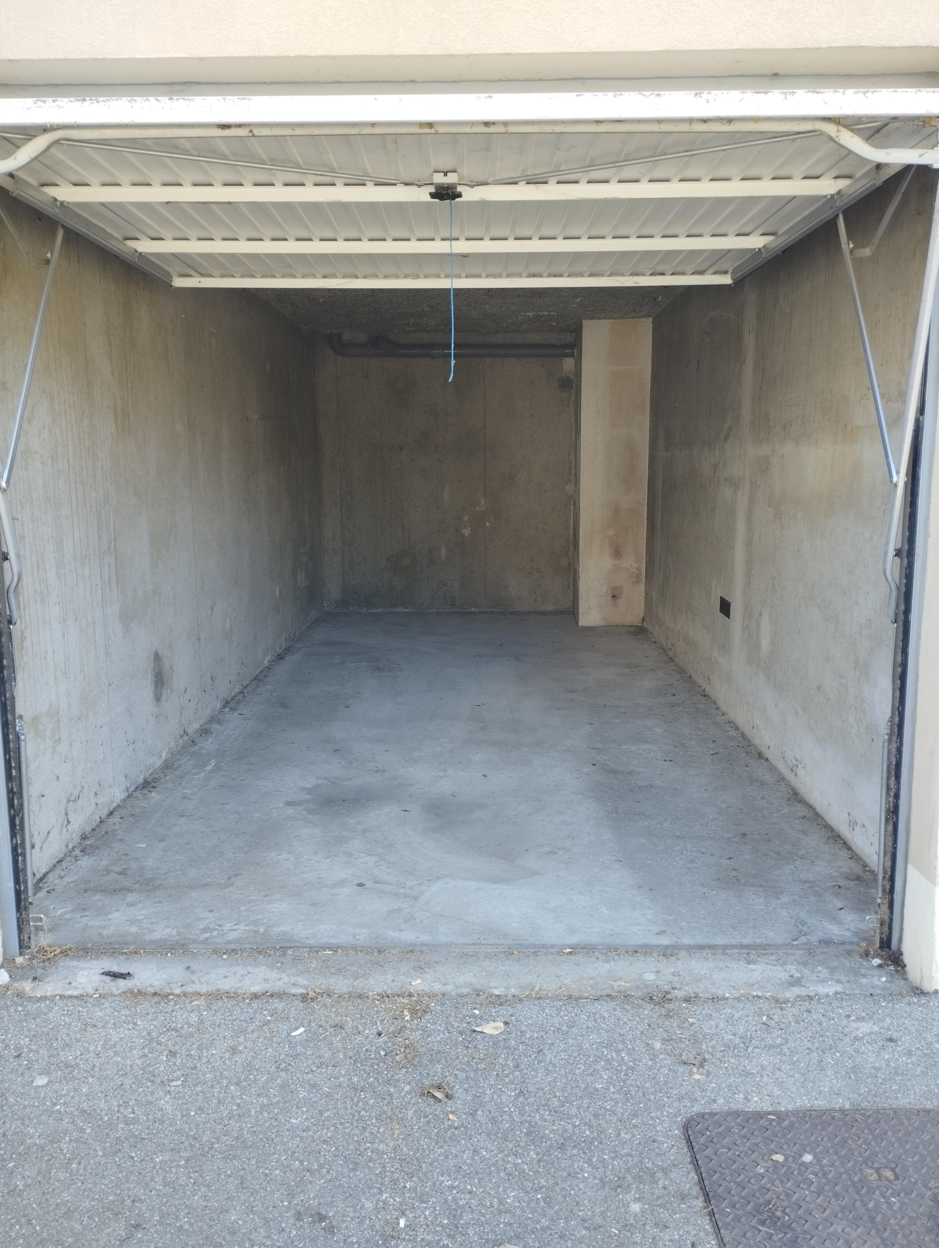 Garage/Box - 17m² à Oullins Pierre-Bénite